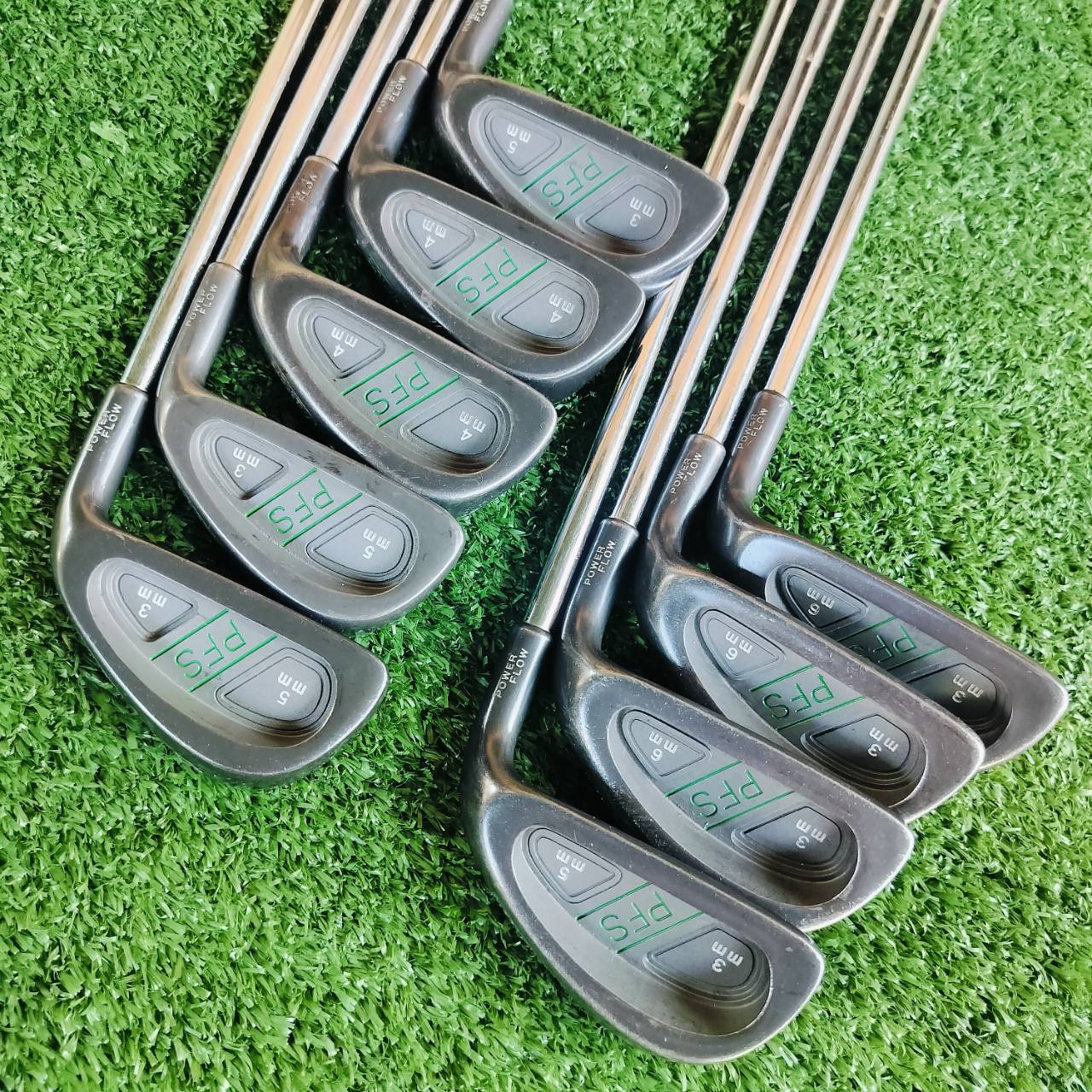 ชุดเหล็ก Masters Golf PFS ก้าน DYNAMIC FLEX R สวยเดิมทั้งหมด มีเหล็ก 3-9 PW SW ทั้งหมด 9 ชิ้น เหล็กคลาสสิค จากอังกฤษ สปินดี ตกหยุด น่าเก็บ น่าใช้ค่ะ ไม้กอล์ฟพรีเมี่ยมมือสอง ของแท้ By NakaraLuxurious