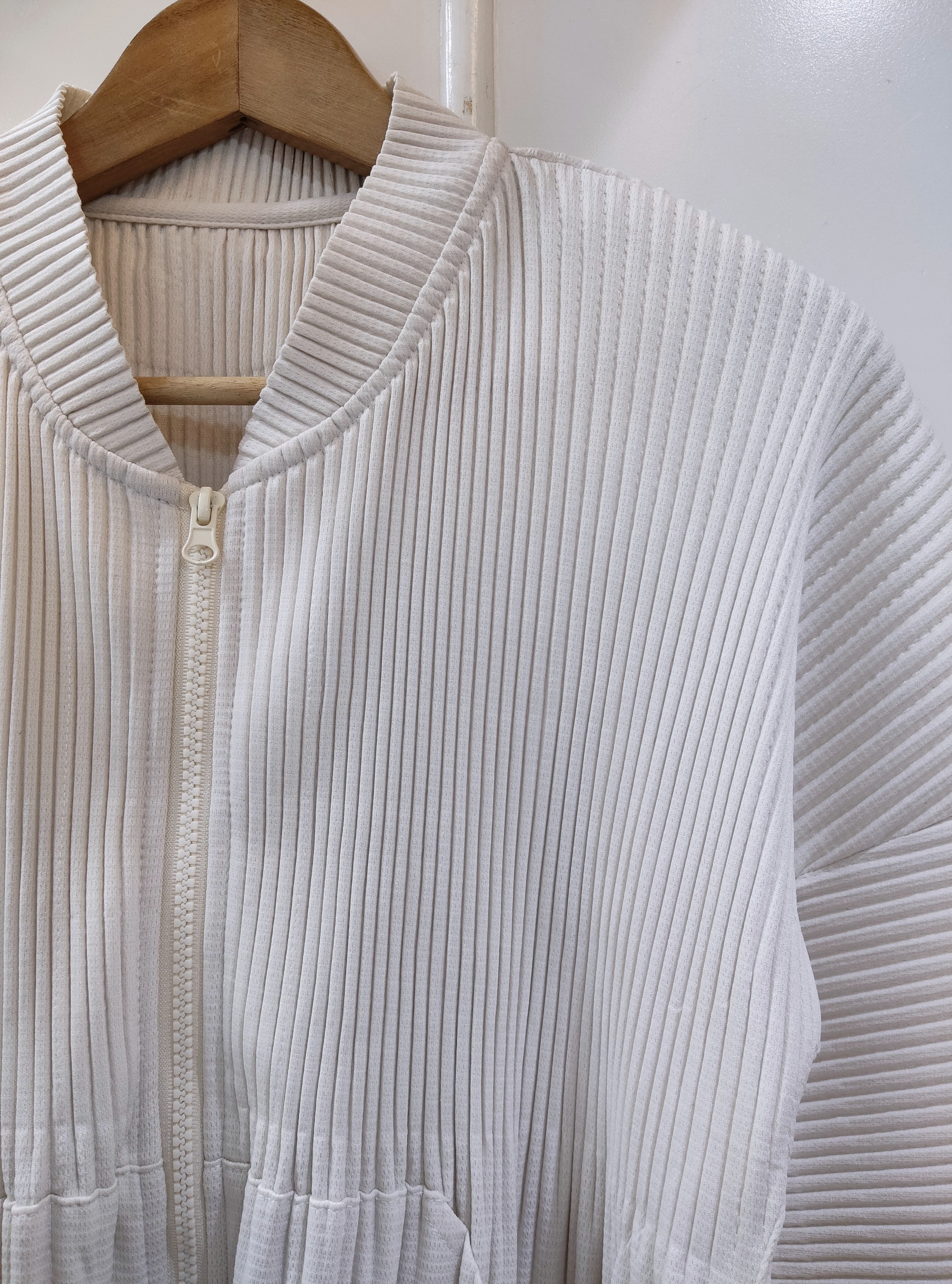 2MUAY รุ่น GA67811 เสื้อคลุมอัดพลีท THICK ZIP FRONT PLEATED CARDIGAN 4สี FREE SIZE