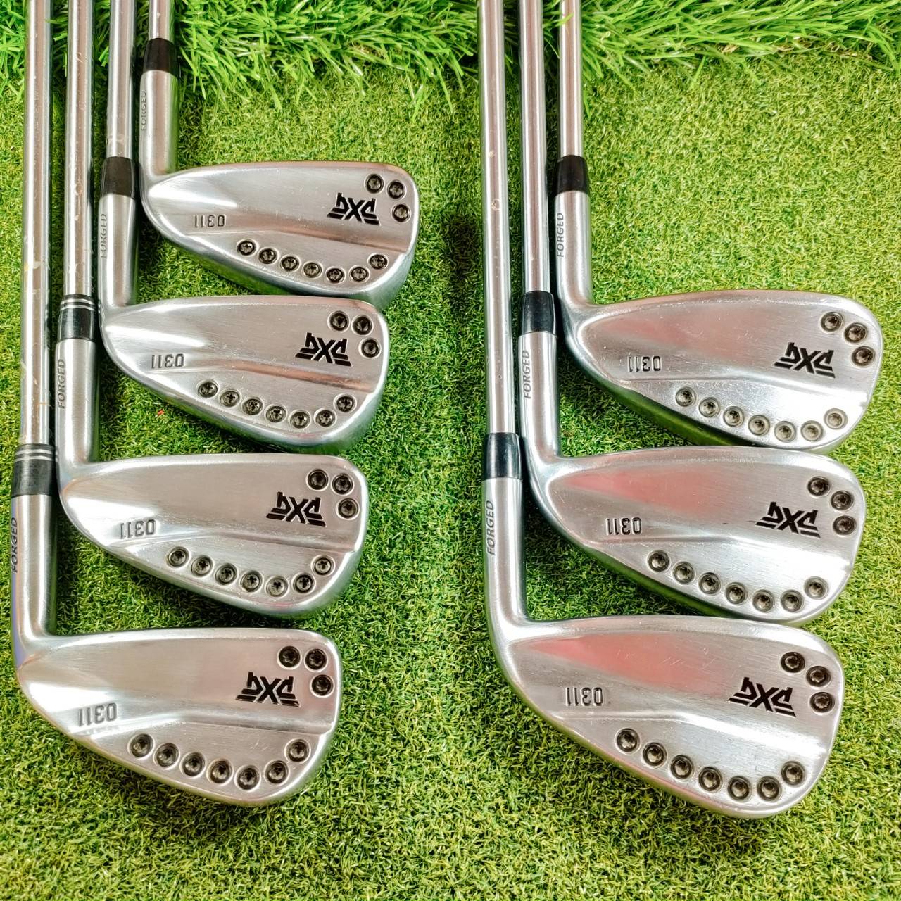 ชุดเหล็ก PXG 0311 FORGED มีเหล็ก 4 - 9 PW ทั้งฟมด 7 ชิ้น ก้าน PROJECTX 5.5 เข้ากันมากๆ 0311 ตีง่าย ตีมันส์ มากๆครับ