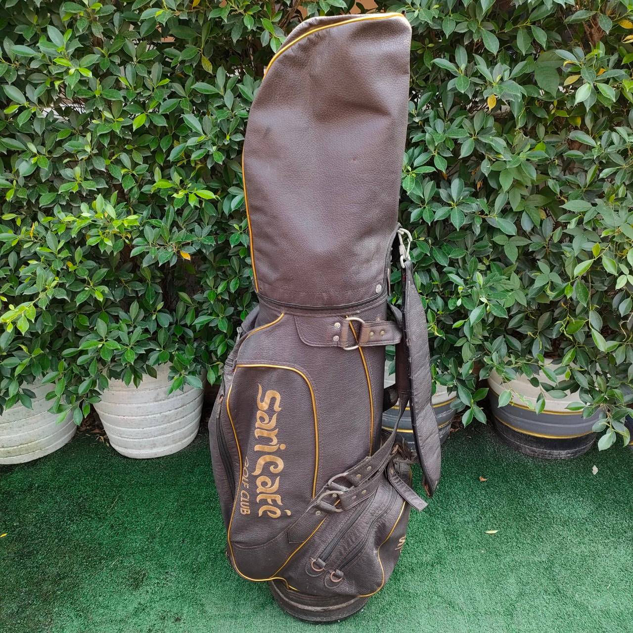ถุงกอล์ฟ SARISAFE GOLF CLUB มือสอง สภาพปานกลางครับผม