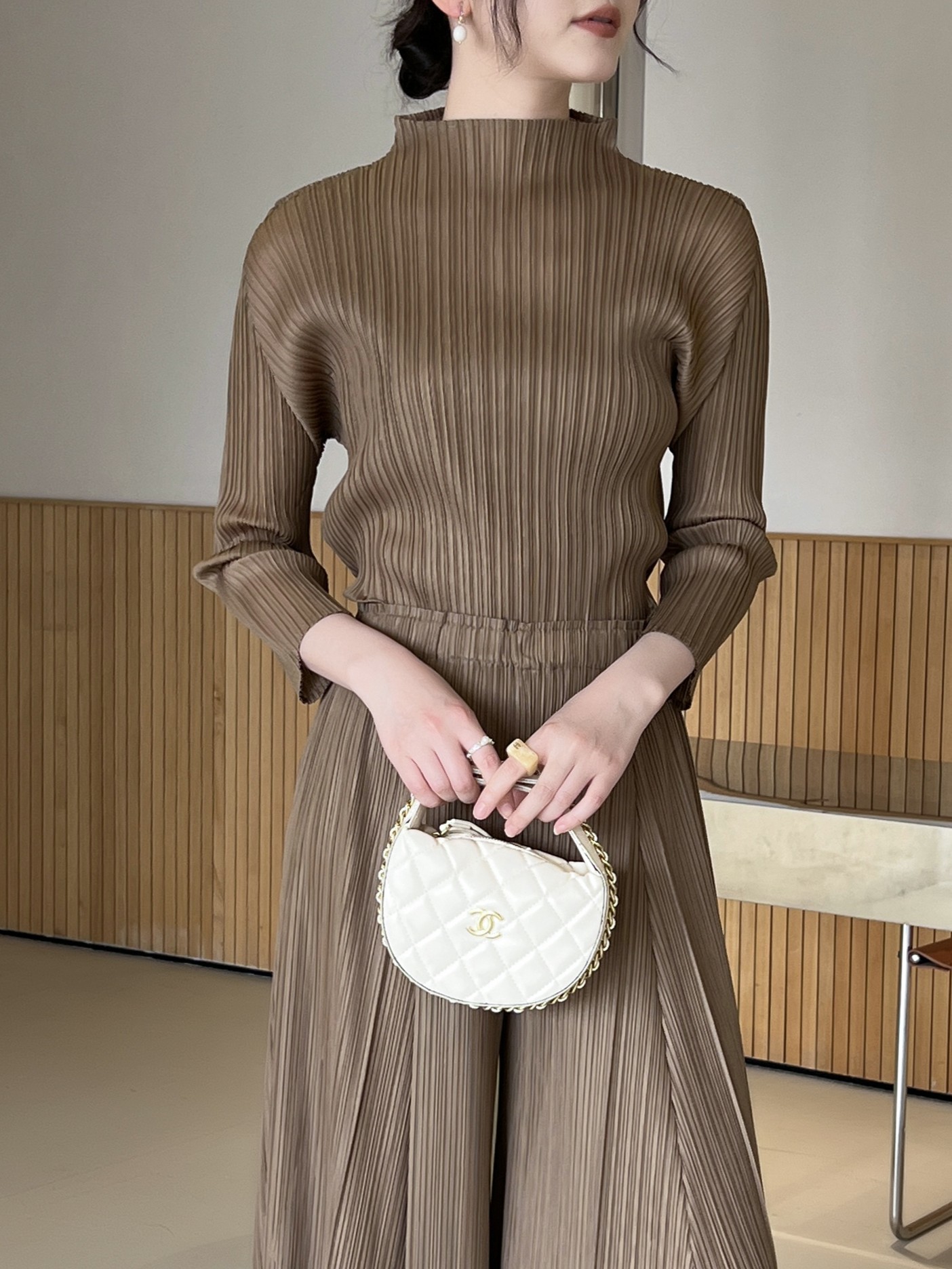 2MUAY รุ่น GJO10129 เสื้ออัดพลีทคุณภาพ HIGH NECK LONG SLEEVE PLEATED TOP 12 สี FREE SIZE