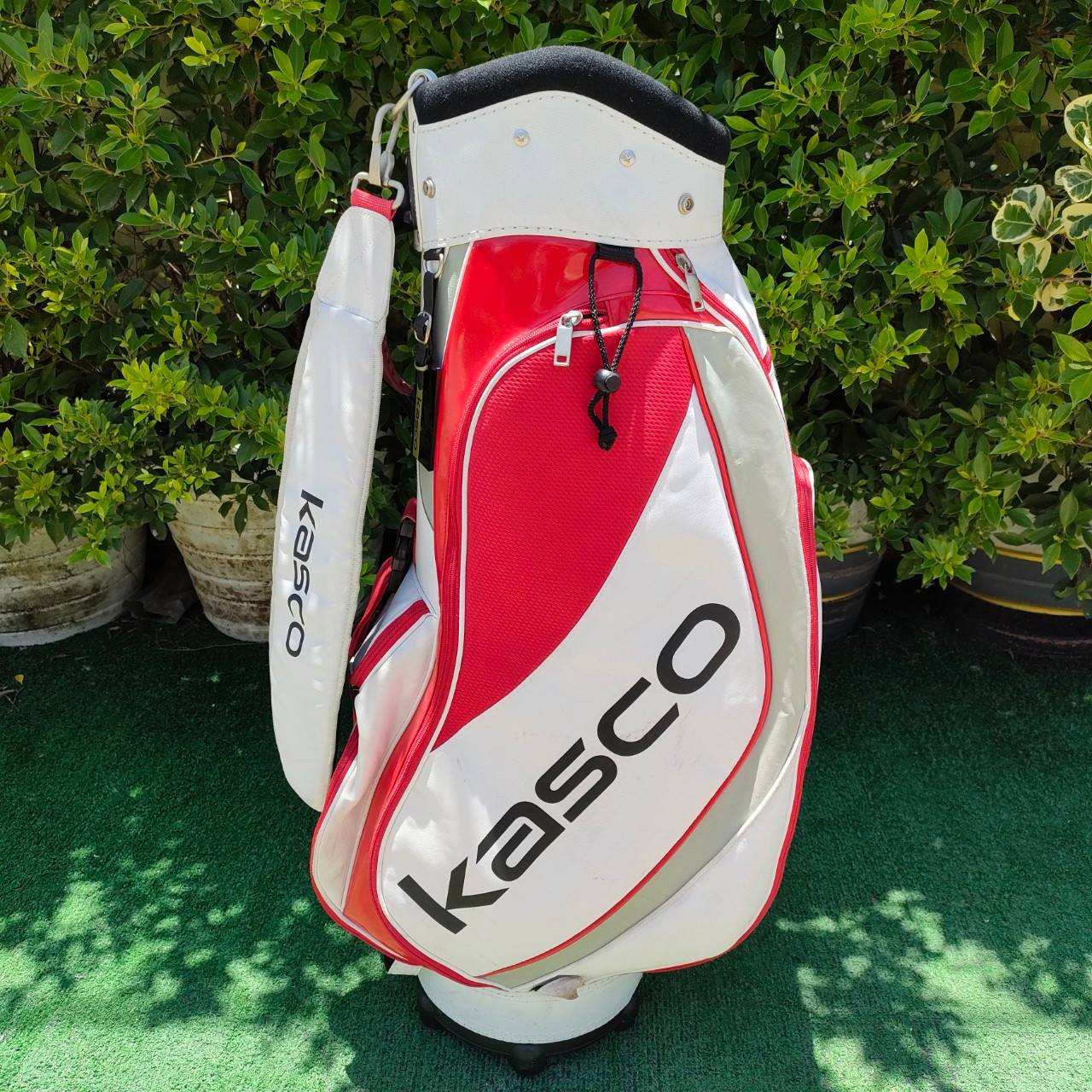 ถุงกอล์ฟ KASCO มือสอง สวยมาก ถุงเบากันน้ำ แข็งแรง ช่องใส่ของเยอะ เป็นหนังแก้ว KASCO JAPAN แท้ ไม้กอล์ฟมือสอง ของแท้ BY NakaraLuxurious