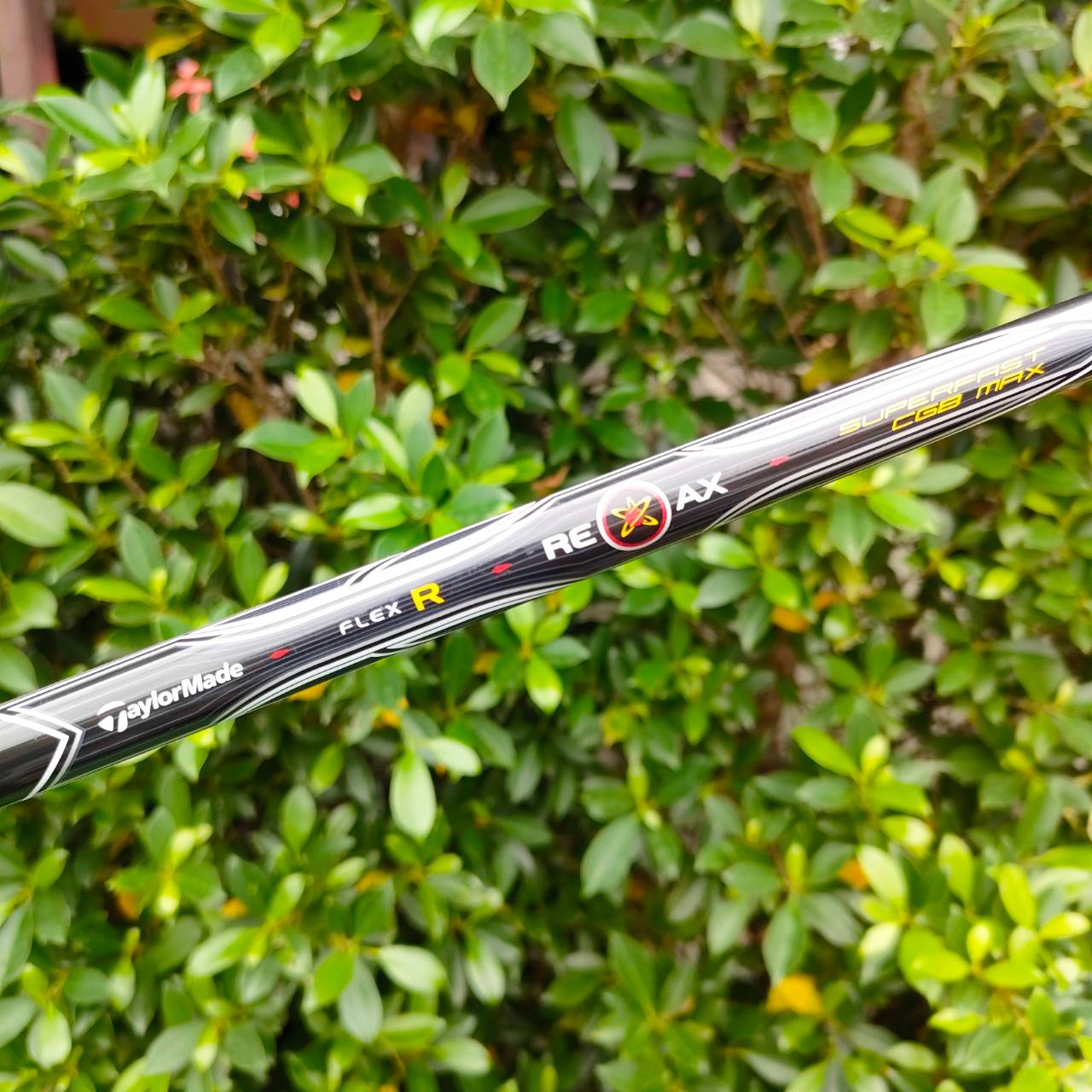 HYBRID 4 TAYLORMADE R7 CGB MAX ก้าน RE * AX SUPERFAST FLEX R องศา 22 ใช้เทคโนโลยีสามเหลี่ยมยื่นออกทางด้านหลัง ทำให้ตีได้ง่ายมากๆ ระยะมามากๆครับ MAX