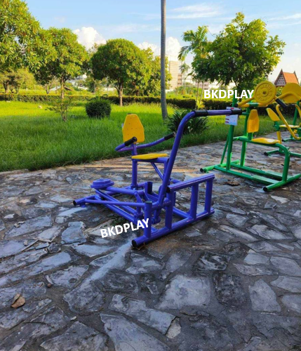 เครื่องออกกำลังกายกลางแจ้งผู้ใหญ่ ,บริหารข้อเข่าและออกกำลังแขน (แบบถีบ-ดึงยกลูกน้ำ),ลานกีฬาอเนกประสงค์ ,สวนสาธารณะ ,เทศบาล ,หมู่บ้าน ,ผลิตในไทย ,สั่งทำตามสีที่ต้องการได้ ขนาด 100 x 100 x80 ซม.