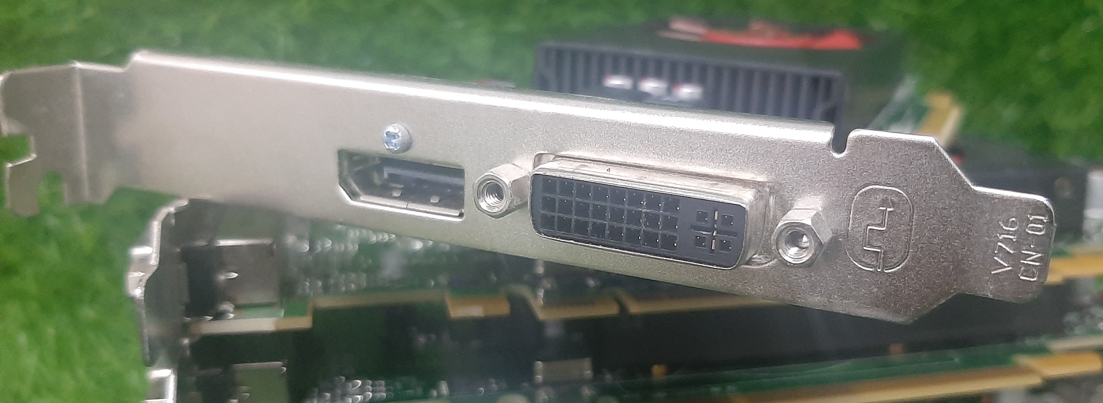 การ์ดจอมือสองสภาพดี ประกันร้าน 1 เดือน AMD R5 240 1GB DDR3