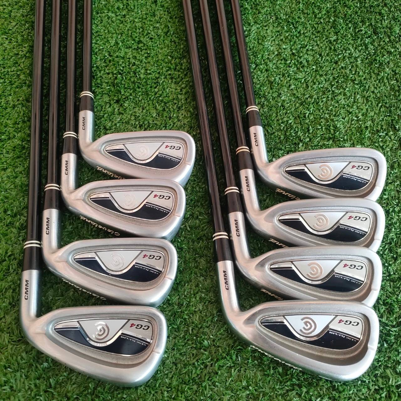ชุดเหล็ก CLEVELAND CG4 มีเหล็ก3-9 เเละ PW ก้าน ACTION LITE FLEX A เหล็กตีง่ายมากๆ และแม่นยำมากๆ Cleveland ของดีมากๆครับ ก้านเบามาก และนุ่ม เหมาะกับท่าน ที่อยากหาไม้ที่ตีสบายๆ ตกหยุด วงไม่แรงมากนะครับ