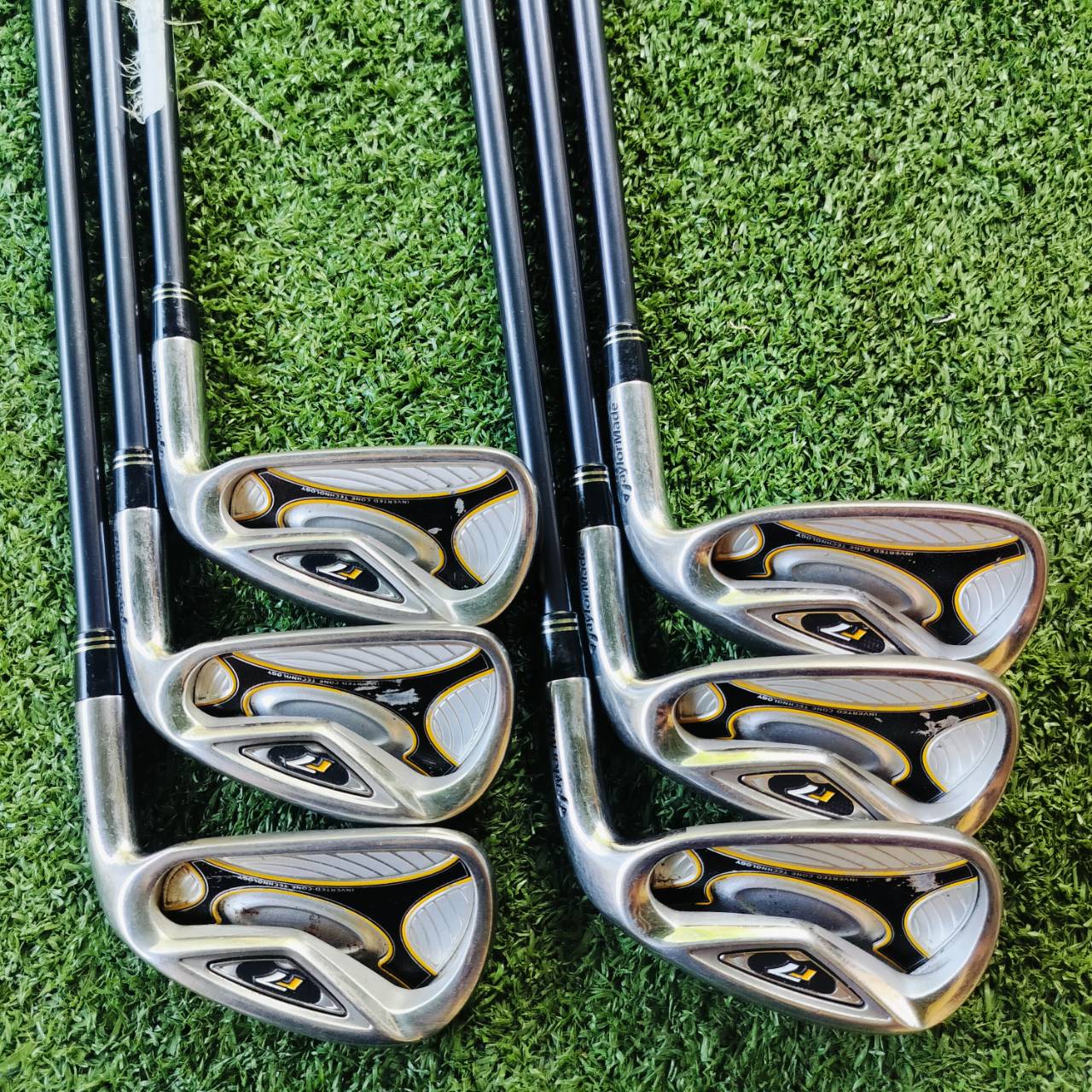 ชุดเหล็ก TAYLORMADE r7 มีเหล็ก 5-9 เเละ PW ครบค่ะ ก้าน RE*AX 65 FLEX R ทั้งชุด ไม้กอล์ฟพรีเมี่ยมมือสอง ของแท้ By NakaraLuxurious