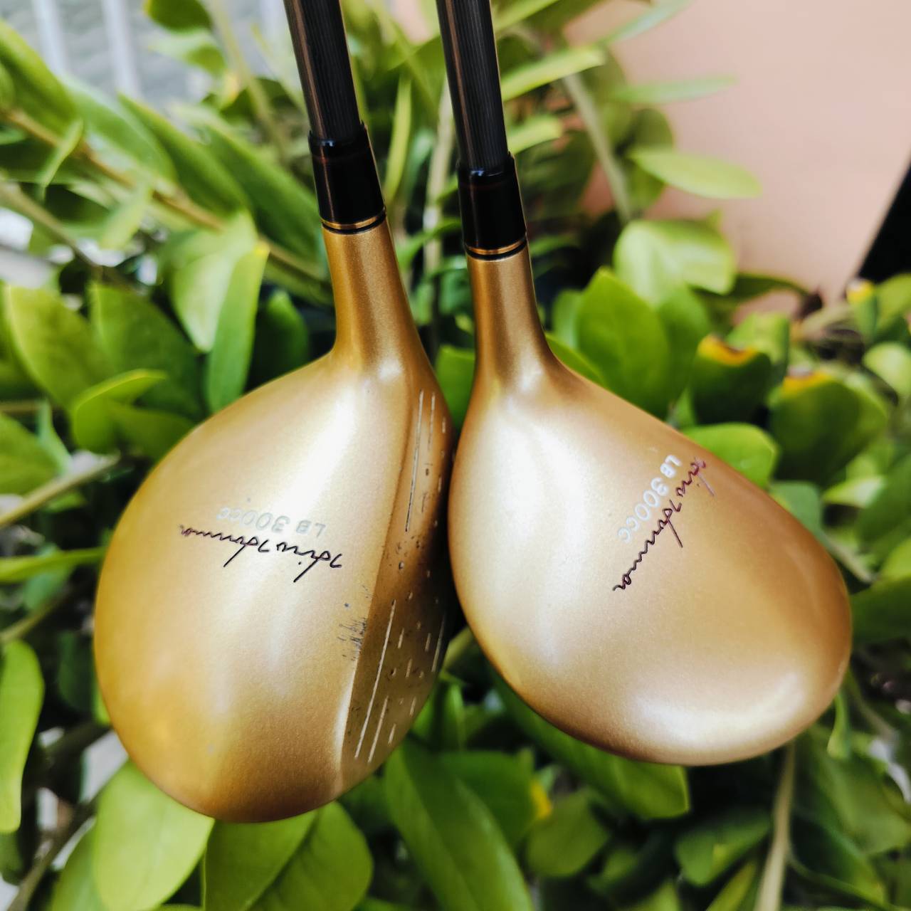 ***สุดยอดหายาก ก้าน 4 ดาว*** FW 3 - 5 HONMA 300CC. วัสดุไทเทเนี่ยม สุดพรีเมี่ยม MADE IN JAPAN SAKATA ตีดีมากๆ เสียงเพราะ ตีง่าย+ไกล เป็นตัว 4 ดาวแท้เดิมจากญี่ปุ่น ไม้กอล์ฟพรีเมี่ยมมือสอง ของแท้ By NakaraLuxurious