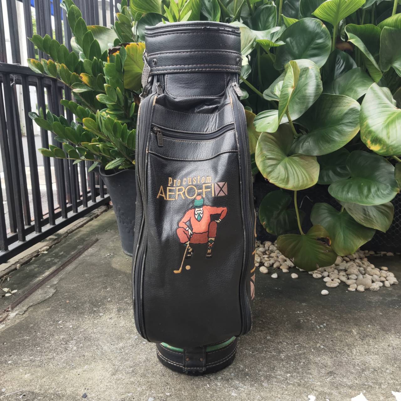 ถุงกอล์ฟ AERO - FI มือสอง หนังอย่างดี ภายในบุกำมะหยี่