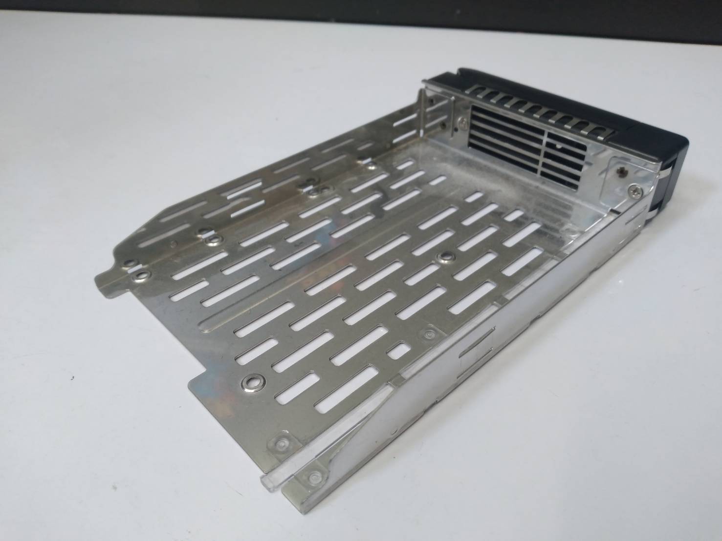 Synology HDD Tray Type R7 - > RS2416RP+, RS2416+, RX1215sas