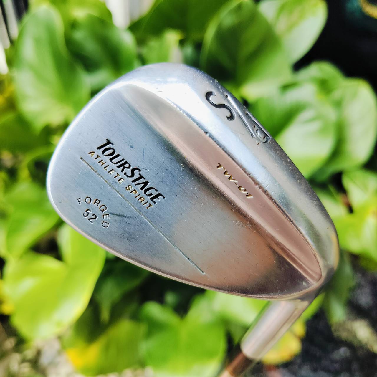 P/S TOURSTAGE ก็คือ AW รุ่น TW-01 องศา 52 วัสดุ FORGED ร่องหน้าไม้สวยมาก นุ่มๆพรีเมี่ยมญี่ปุ่น ไม้กอล์ฟพรีเมี่ยมมือสอง ของแท้ By NakaraLuxurious