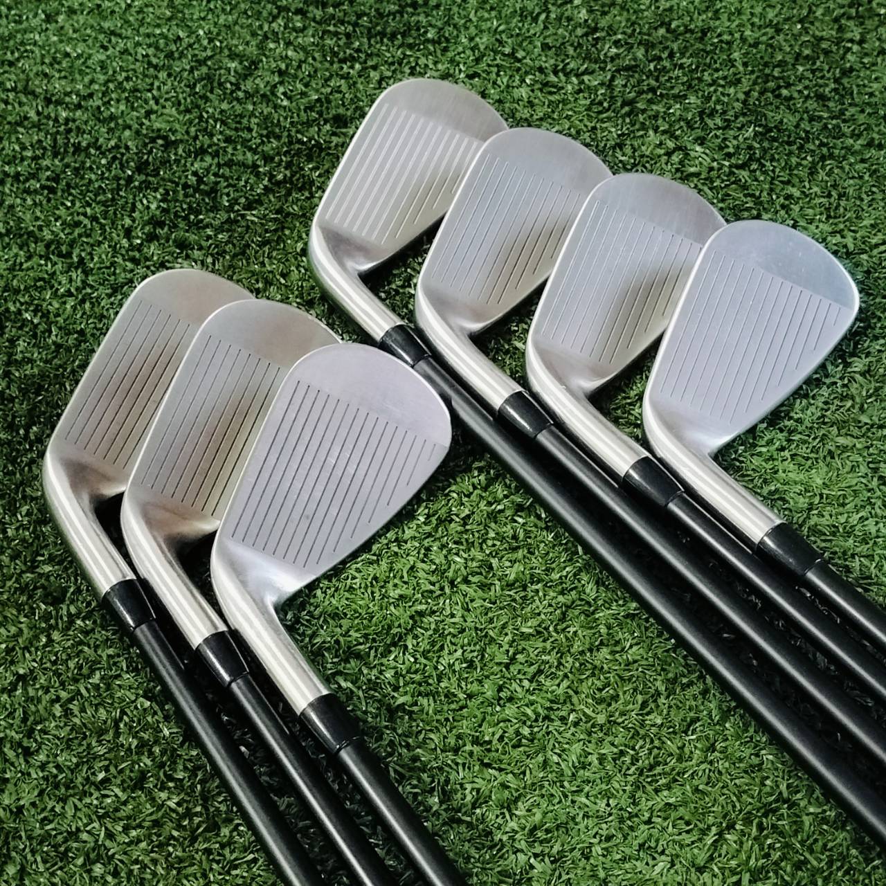 ชุดเหล็กท๊อปสุดของ Titleist รุ่น T300 เทคโนโลยี Max Impact ให้ฟีลลิ่งและพลังอันสูงสุดในการเข้าปะทะลูกกอล์ฟ ไม้กอล์ฟพรีเมี่ยมมือสอง ของแท้ By NakaraLuxurious