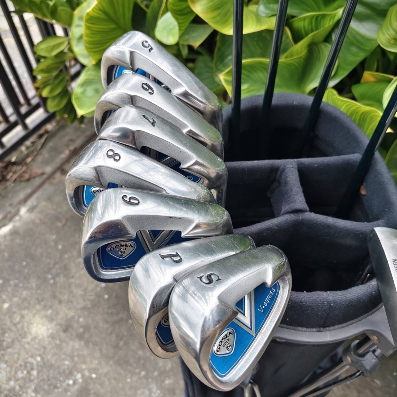 FULLSET GOSEN JAPAN V-SERIES ชุดพรีเมี่ยมญี่ปุ่น สุดคุ้ม! ได้หัวไม้ 4 ชิ้นจุกๆ ถุงกอล์ฟขาตั้ง