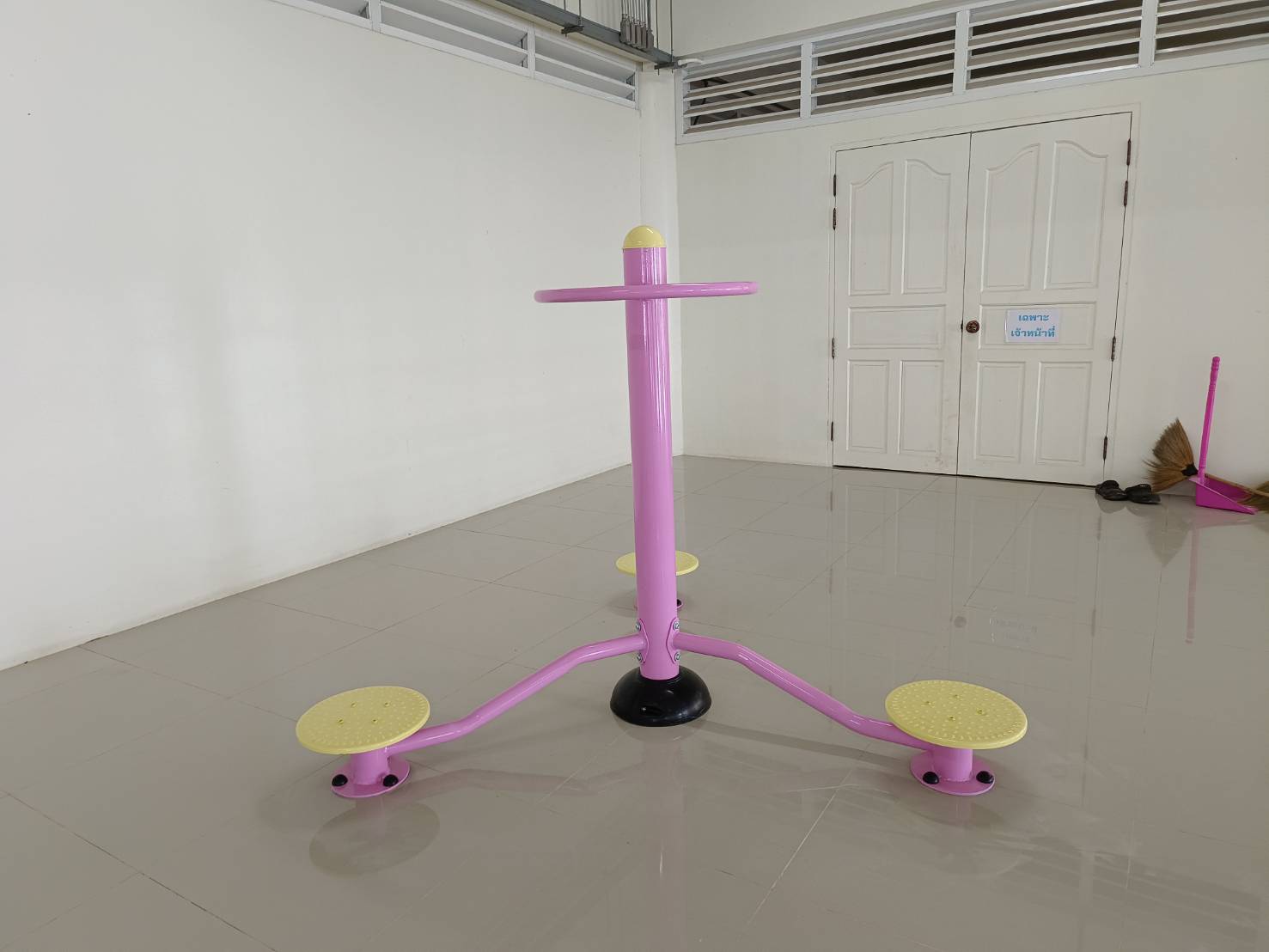 เครื่องออกกำลังกาย กลางแจ้ง ชุดบริหารเอว 3 ที่ ลานกีฬาอเนกประสงค์, สนามกีฬา งานนำเข้าสำเร็จรูป พร้อมส่ง เป็นสีตามแบบเท่านั้น