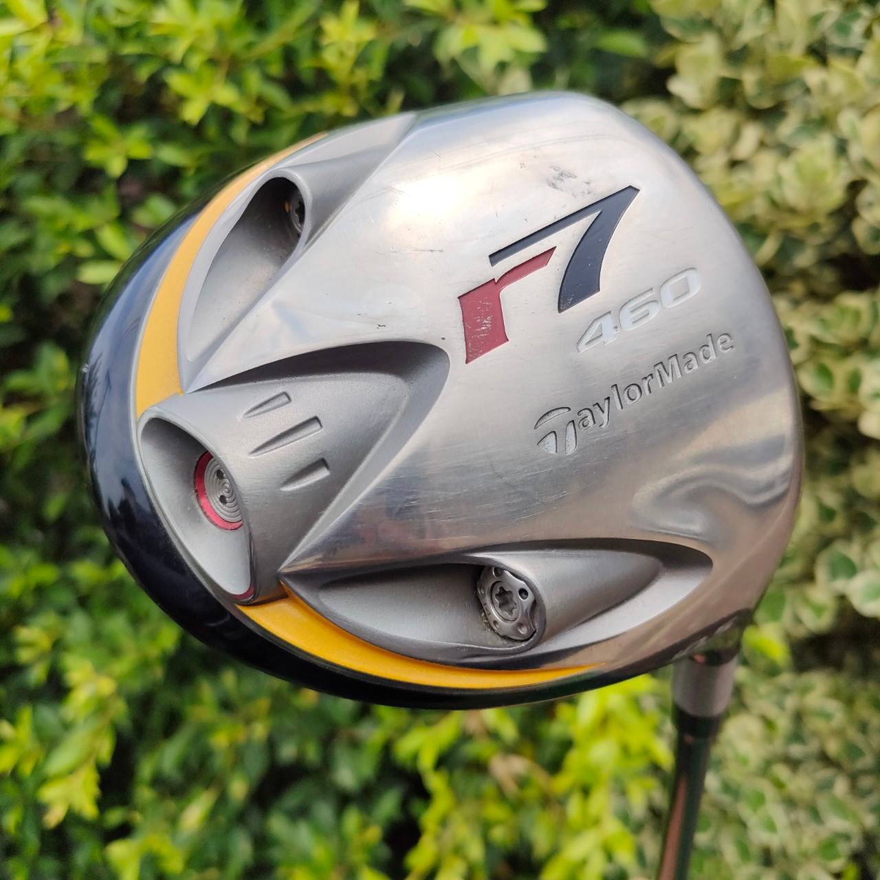 DRIVER TAYLORMADE r7 460 องศา 10.5 ก้าน RE*AX FLEX SR รุ่นนี้หัวใหญ่สุด ตีง่ายและไกลจัดๆ สามารถปรับให้เลี้ยว ซ้ายหรือขวาได้ มีหมุดสองหมุดครับ