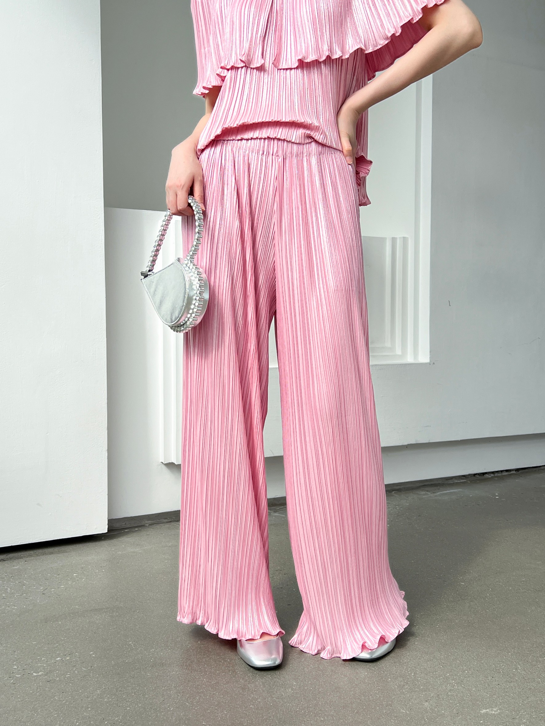 ปรับราคาลง20%!! ยาว 38.5นิ้ว! 2MUAY รุ่น GJO10106-9 กางเกงพลีทคุณภาพ STRAIGHT LEG METALLIC PLEATED PANTS 4สี FREE SIZE