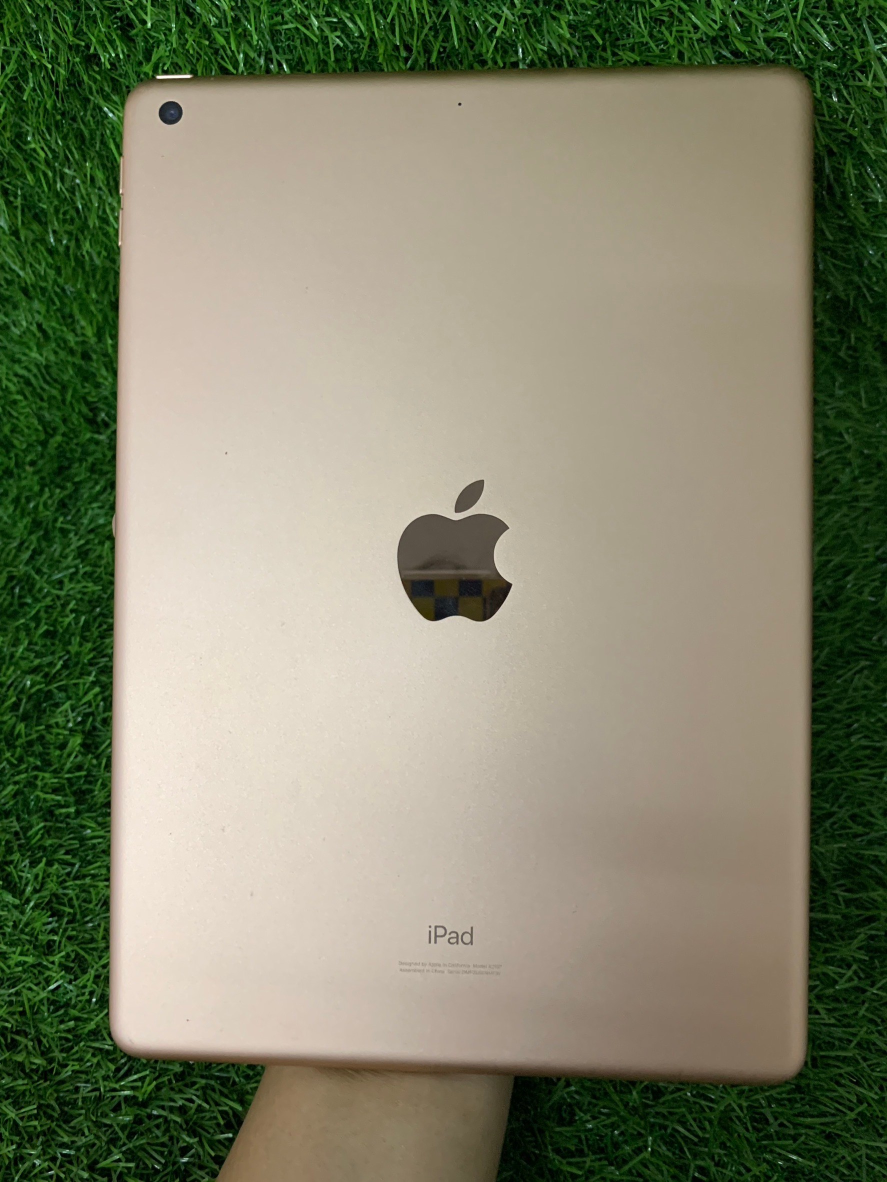 ไอแพด Apple iPad Gen7 Wi-Fi+Cellular 2019 (10.2", 128GB, Gold) - ไม่มีที่ชาร์ต