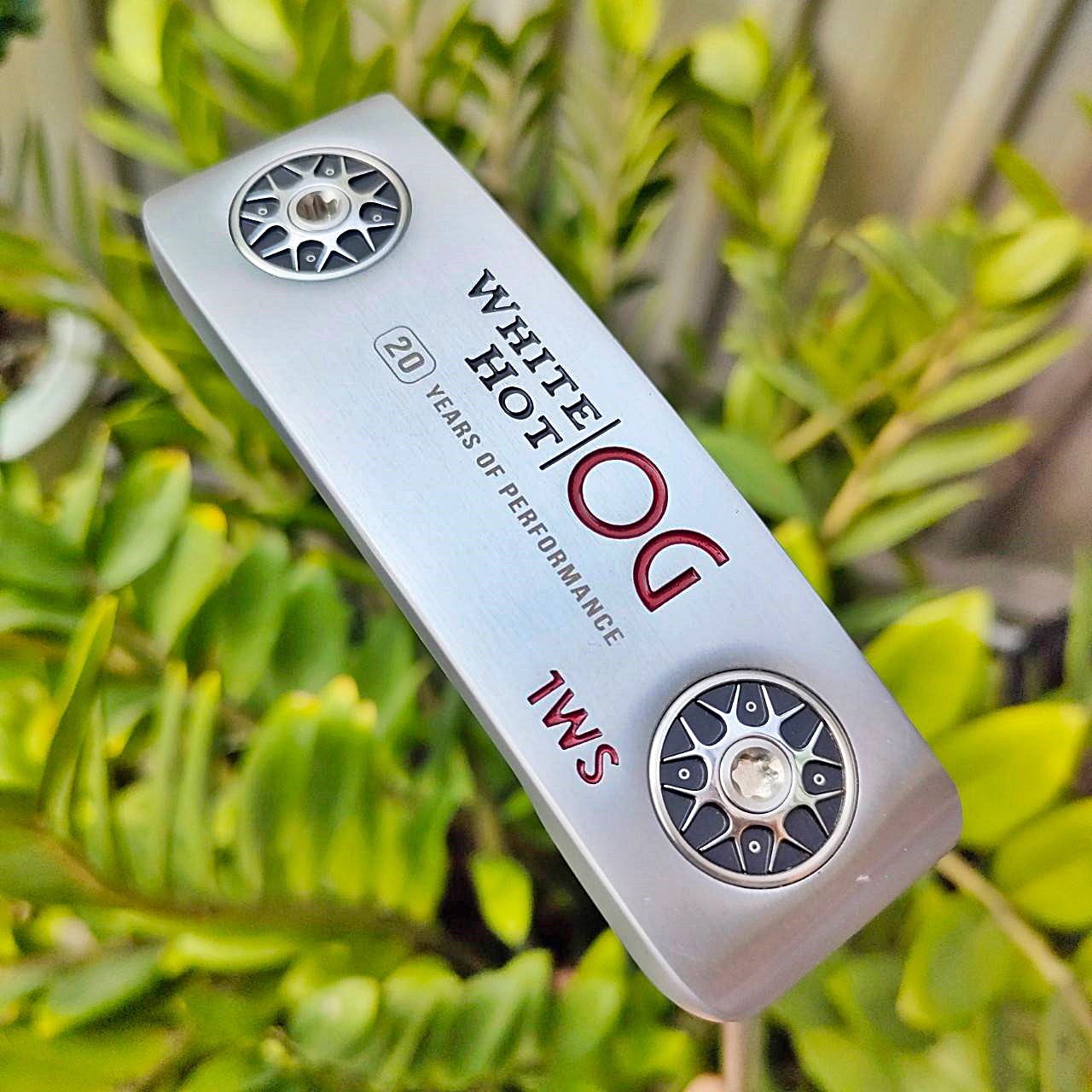 PUTTER ODYSSEY WHITE HOT OG 1WS ความยาว 34 นิ้ว สภาพสวยระดับนางฟ้า มี COVER แท้เดิมๆ ไม้กอล์ฟพรีเมี่ยมมือสอง ของแท้ By NakaraLuxurious