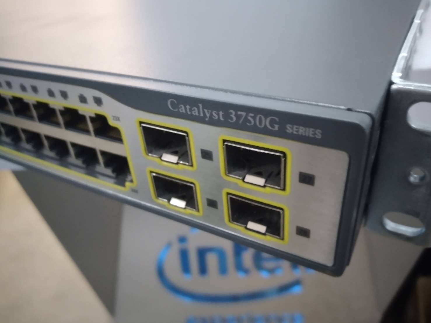 Cisco WS-C3750G-24TS-S1U 24Port Gigabit Ethernet 10/100/1000 Switch