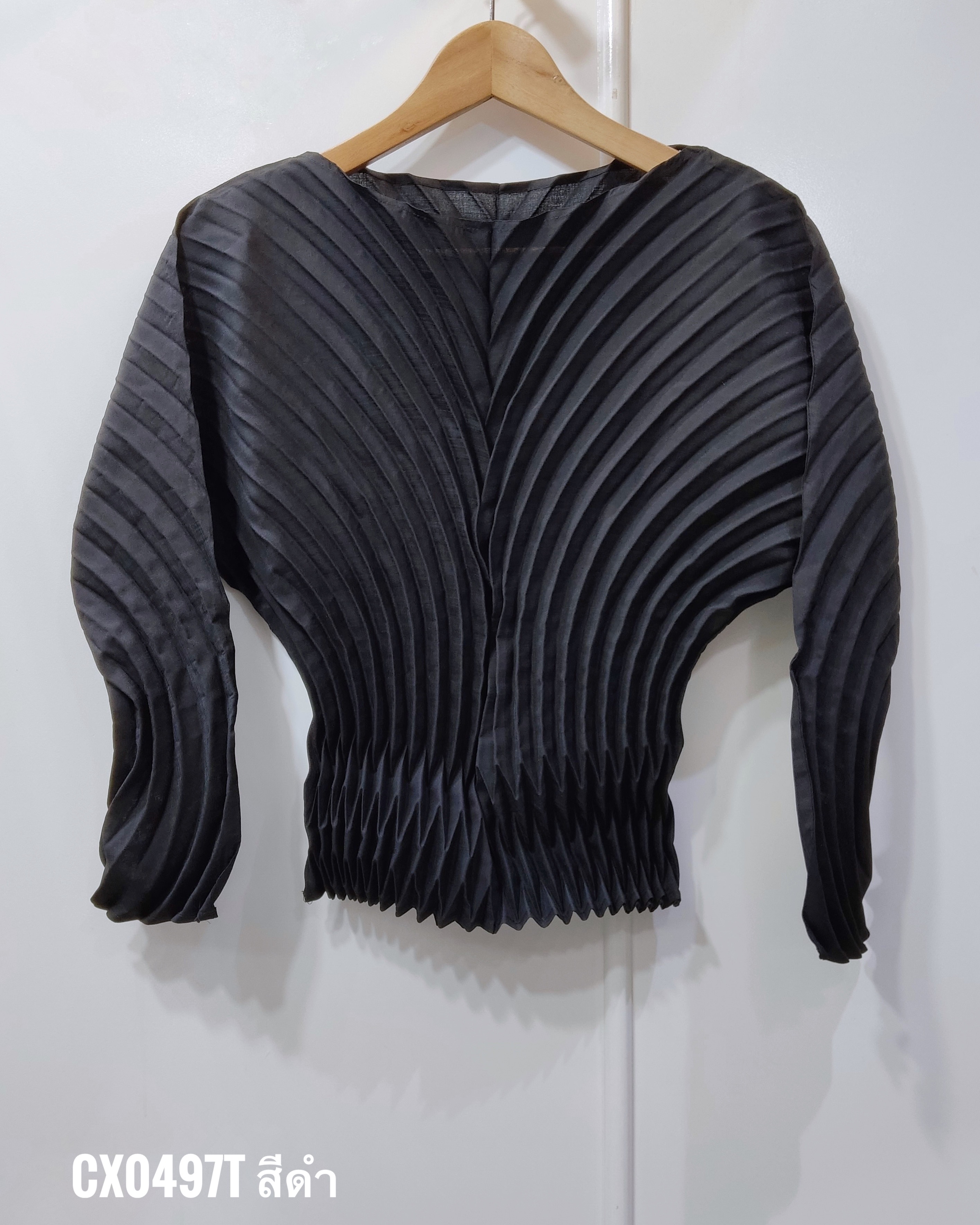 2MUAY รุ่น CX0497T เสื้ออัดพลีท GLAM LONG SLEEVE CIRCLE PLEATED TOP สีดำ FREE SIZE