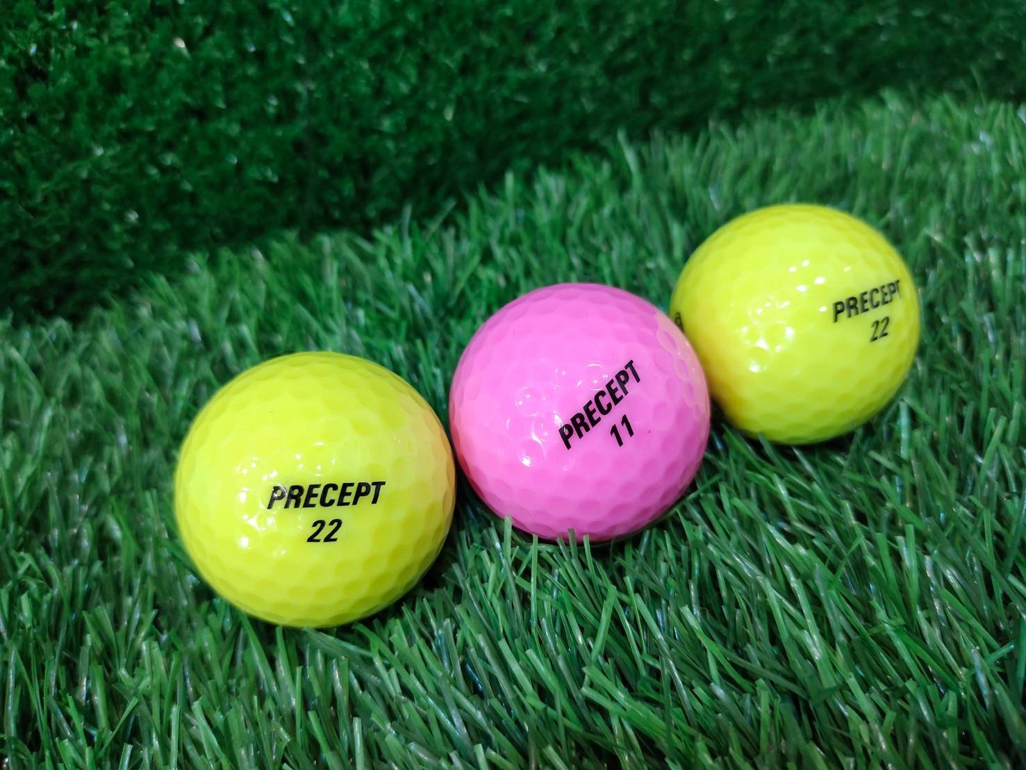 ลูกกอล์ฟ PRECEPT LADY IQ180