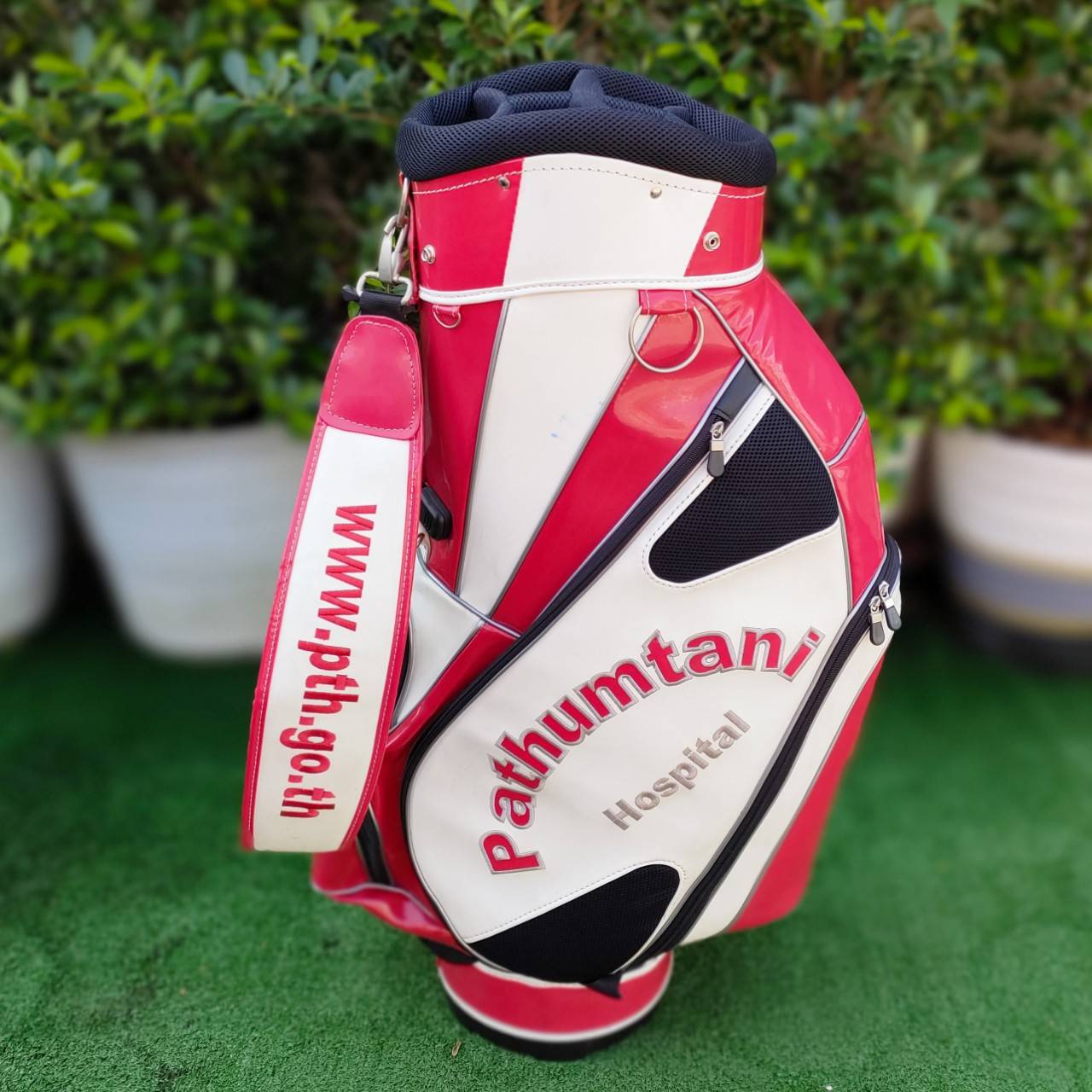 ถุงกอล์ฟ PATHUMTANI HOSPITAL มือสอง สภาพสวย หนังแก้วสวย ถุง TOUR ใบใหญ่ ราคาสุดพิเศษ