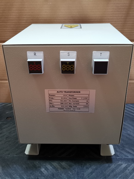 1KVA 3P 50/60Hz in380V[1.5Amp] / out200V[2.8Amp]220V[2.6Amp]+G+N