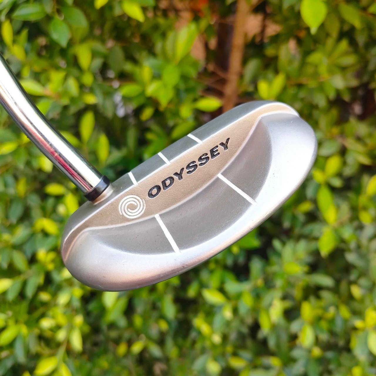 PUTTER ODYSSEY WHITE HOT TOUR ROSSIE ความยาว 34 นิ้ว พัตเตอร์ทรงมอลเล็ตที่ชดเชยสูง และมีการทำบล๊านซ์น้ำหนักได้ดีมาก ไม้กอล์ฟมือสอง ของแท้ BY NakaraLuxurious
