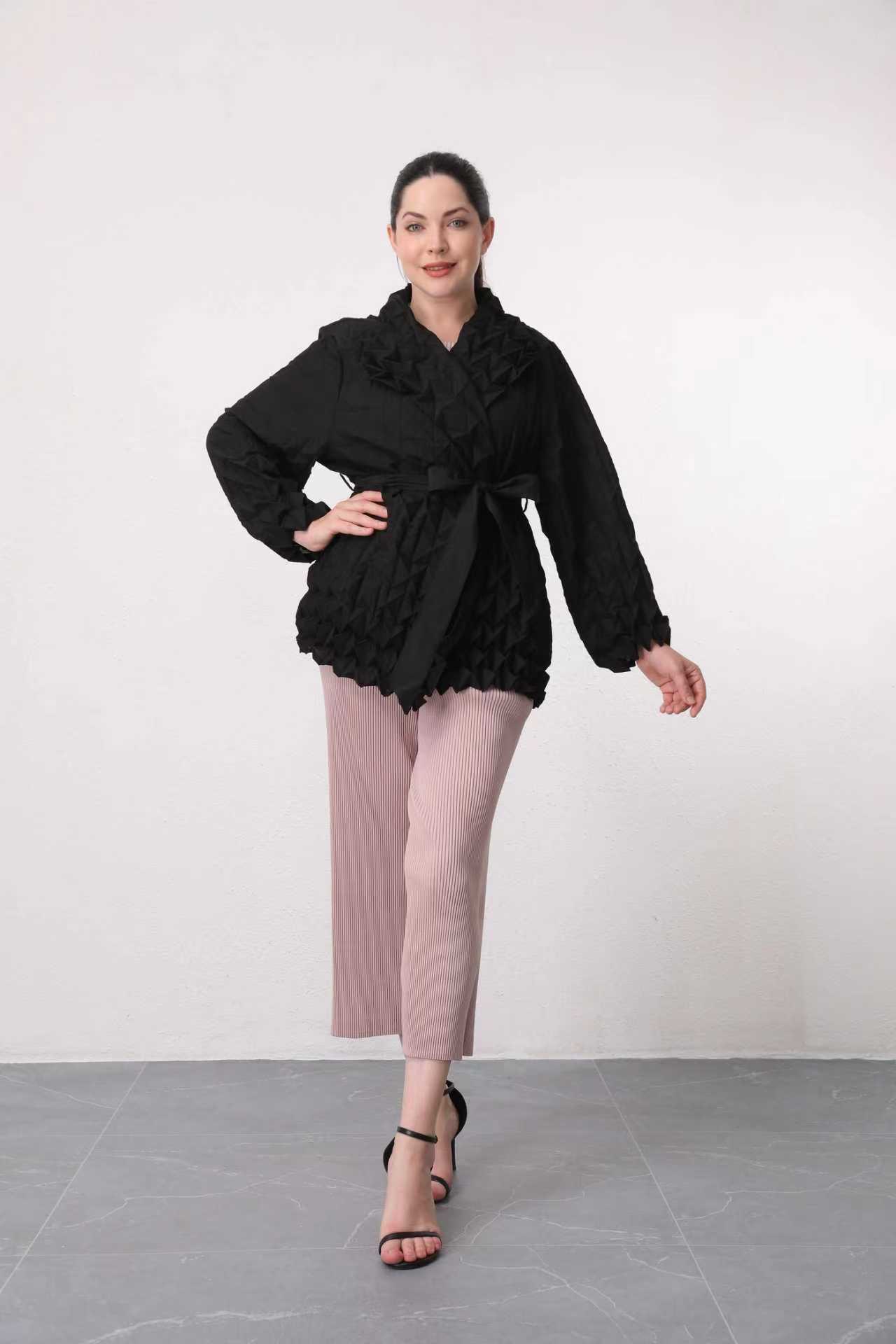 อกถึง 50 นิ้ว 2MUAY รุ่น GA67854 เสื้อคลุมอัดพลีทผ้า Matte COLLAR WRAP WAIST TIE PLEATED CARDIGAN FREE SIZE