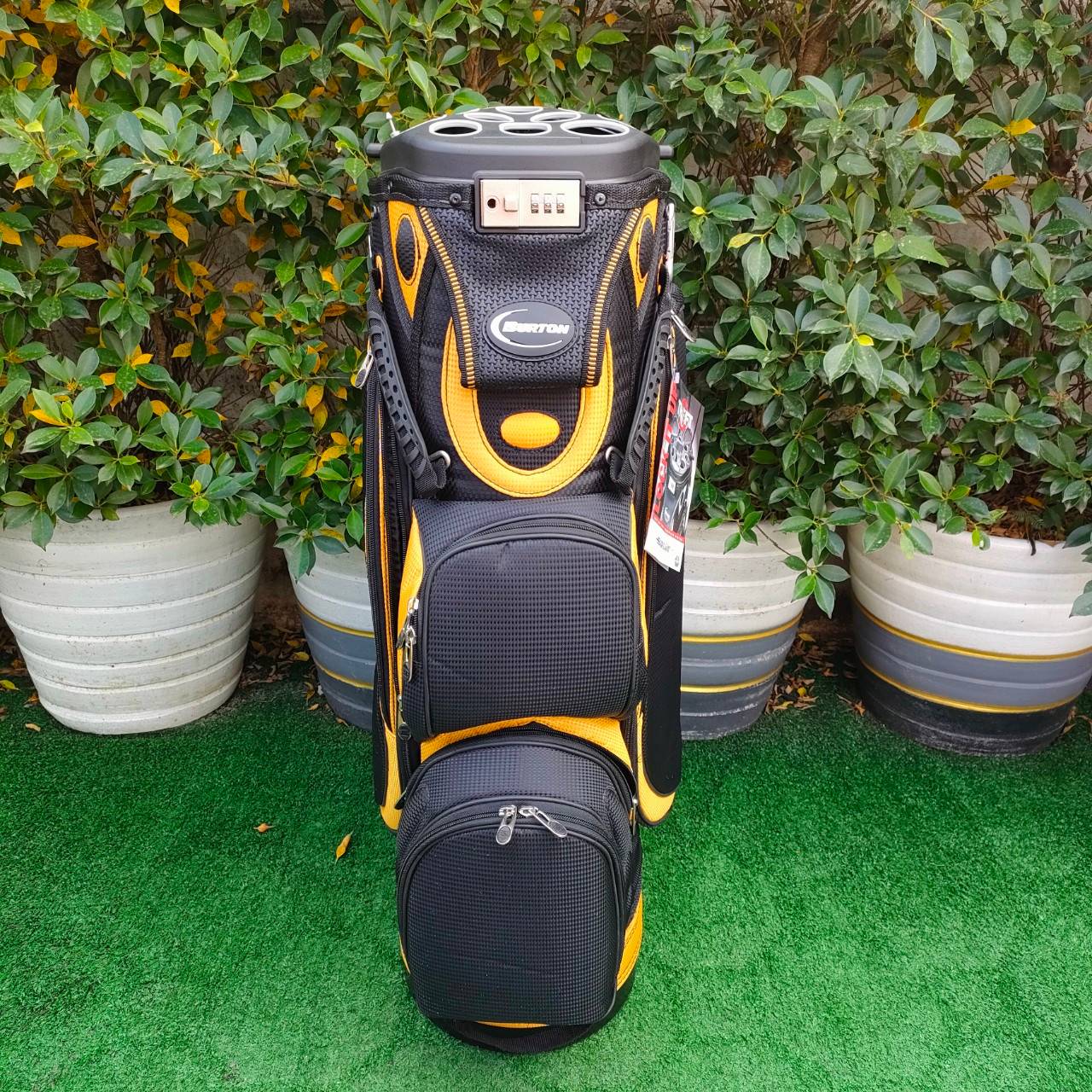 ❤️🔥❤️🔥❤️🔥ลดล้างสต๊อค❤️🔥❤️🔥❤️🔥 ** ถุงกอล์ฟ ของใหม่มือหนึ่ง มีตำหนิ โครงพลาสติกด้านในมีรอยแตก แต่ถุงใช้งานได้ปกติ**