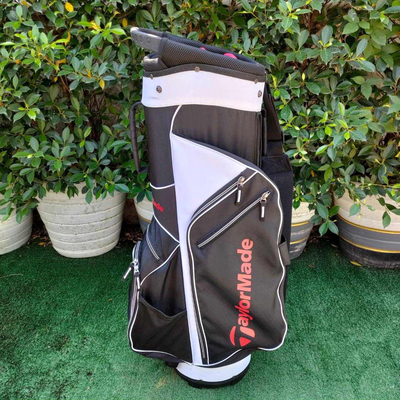 ถุงกอล์ฟ TAYLORMADE มือสอง ของแท้ แบบ14ช่อง สภาพสวยเลยครับ