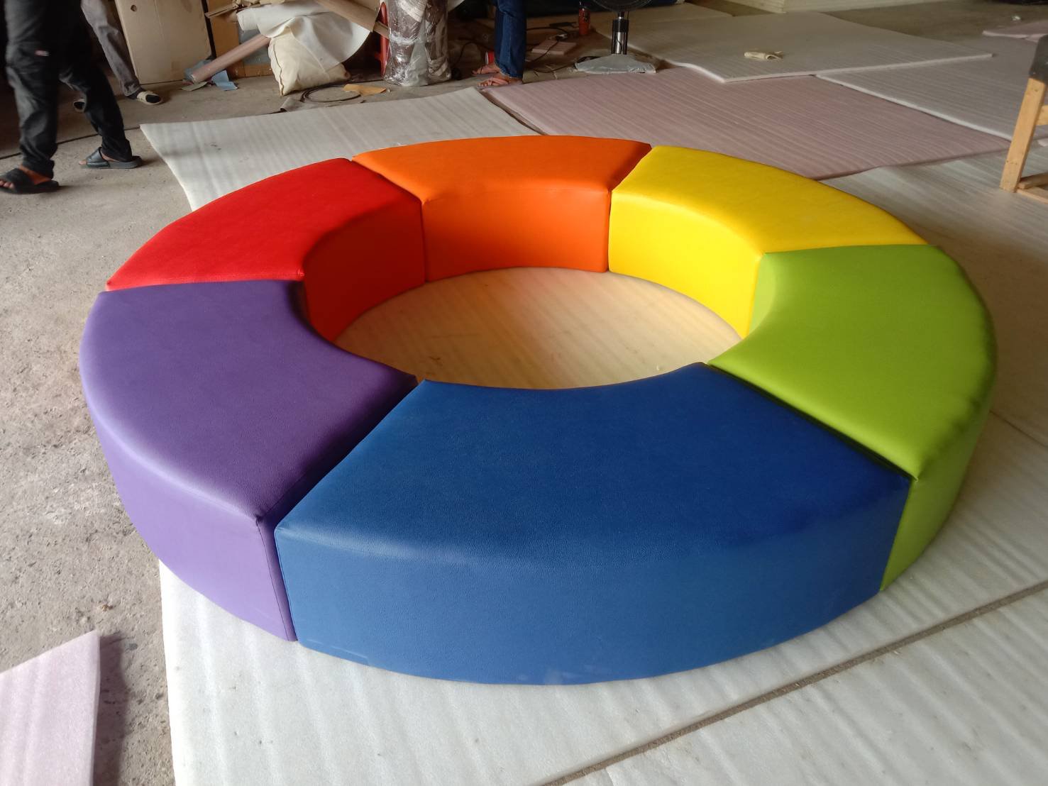 โซฟาวงกลม 6 ชิ้น เบาะนุ่มนิ่ม Kids Zone สำหรับ มุมเด็กโรงเรียน คิดส์คลับ ศูนย์พัฒนาเด็กเล็ก