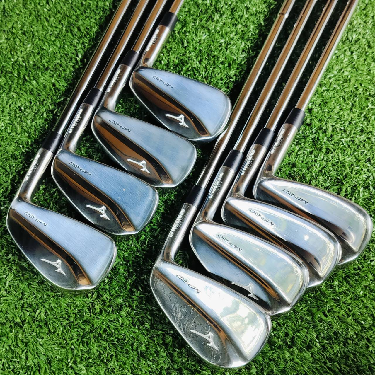 ชุดเหล็ก MIZUNO MP20 วิวัฒนาการจาก DNA ของเหล็กที่เป็นตัวกำหนดเกมกอล์ฟสมัยใหม่ Grain Flow Forged ที่โรงงานในเมืองฮิโรชิม่า ประเทศญี่ปุ่น ไม้กอล์ฟพรีเมี่ยมญี่ปุ่นมือสอง ของแท้ By NakaraLuxurious