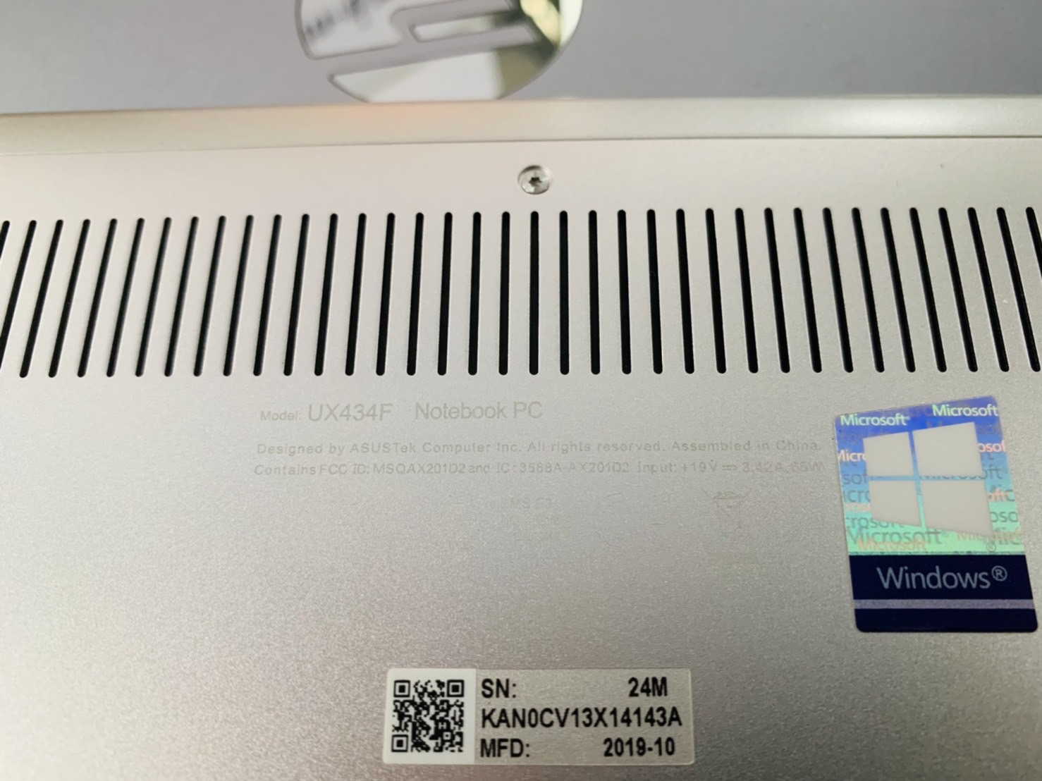 โน้ตบุ๊ค Notebook Asus ZenBook UX434F 14.0-inch พร้อมใช้งานมีประกัน