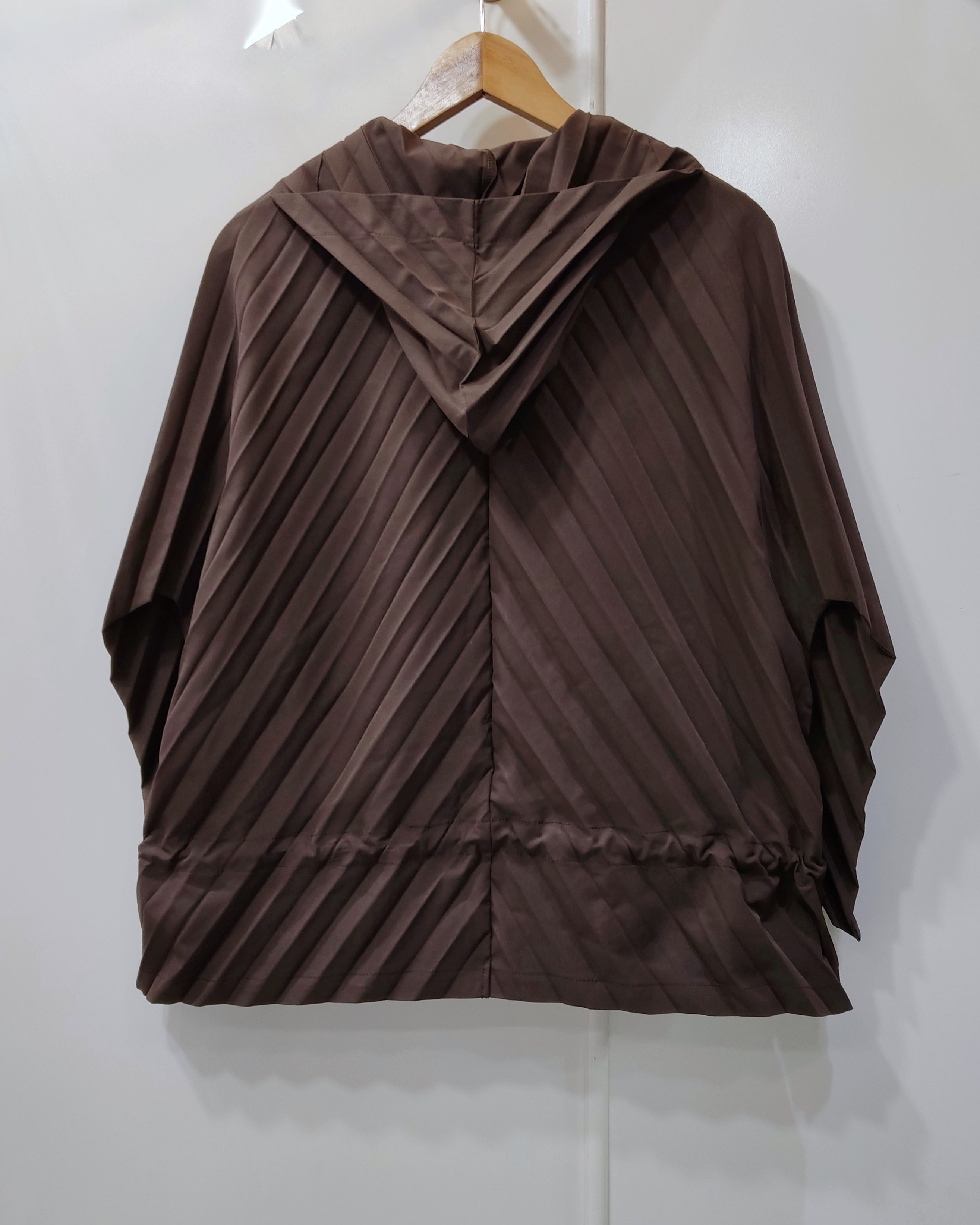 2MUAY รุ่น CX0489 เสื้อคลุมอัดพลีท HOODED BOTTON FRONT PLEATED JACKET 2สี FREE SIZE