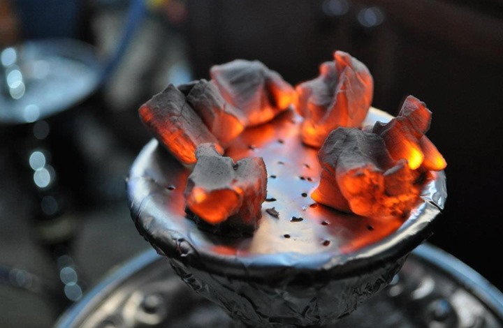 Arab Charcoal Burner ถ่าน ถ่านเผา ถ่านไม้ ถ่านพิเศษ ถ่านชาโคล สำหรับจุดไฟเผา ชิช่า บารากุ ทำจากธรรมชาติ 100% ไร้กลิ่น ไร้ควัน ไม่มีประกายไฟ ปลอดภัย ไร้สารเคมี จุดนานถึง 4-5 ชมต่อชิ้น - 1 กล่อง