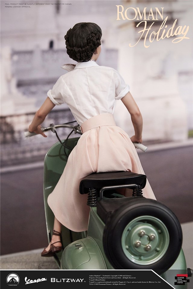 [สั่งจอง]Blitzway BW-NS 20401 Princess Ann & 1951 Vespa 125. 1/4 Scale Statue