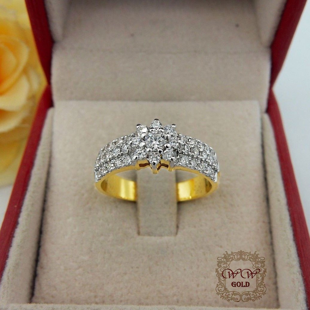 แหวนดอกพิกุล (ก้านแหวนเพชรเรียง3แถว)