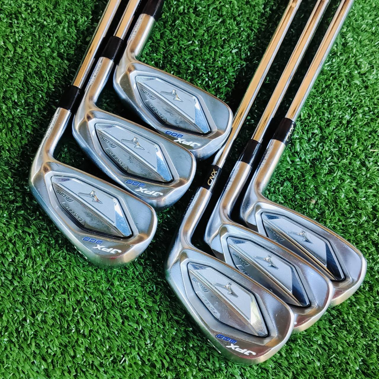 ชุดเหล็ก MIZUNO JPX900 GRAIN FLOW FORGED 1025 BORON ความรู้สึกนุ่มนวลที่แสนพิเศษไม่เหมือนใคร ไม้กอล์ฟพรีเมี่ยมมือสอง ของแท้ By NakaraLuxurious