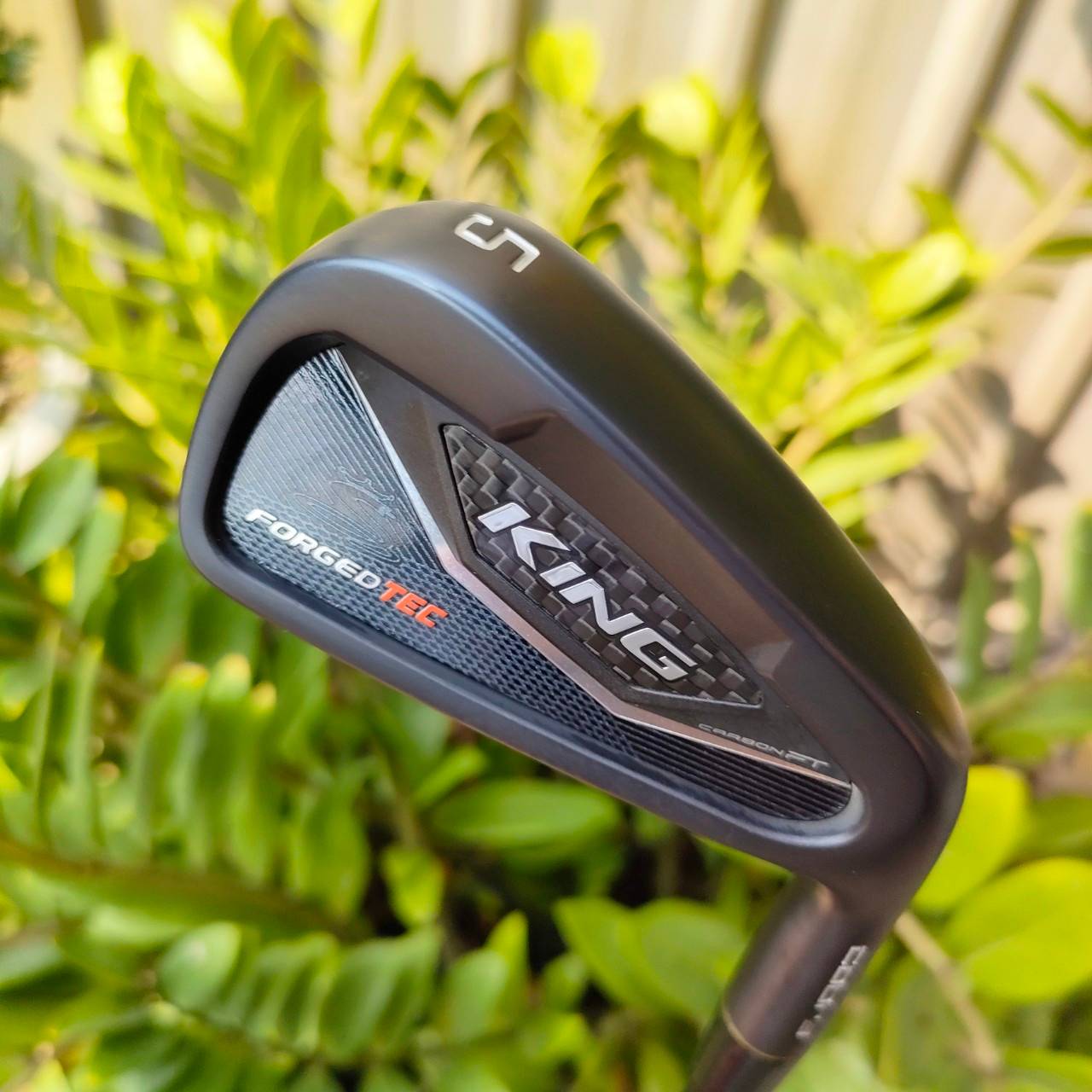 เหล็ก5 KING COBRA FORGED TEC ก้าน AMT S300 เหล็ก FORGED CAVITY ผสมกับเทคโนโลยี CARBON FT ตีดีมากๆๆ ไม้กอล์ฟพรีเมี่ยมมือสอง ของแท้ By NakaraLuxurious