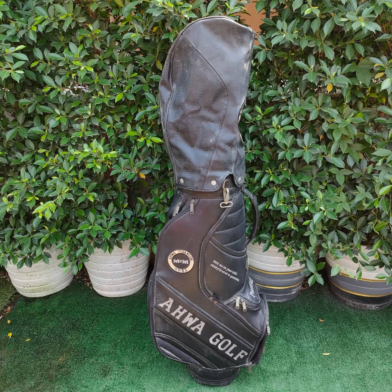 ถุงกอล์ฟ AHWA GOLF POWER ART ** ถุงกอล์ฟ มีรอยขาด 2 จุด มีรูปให้ชม ท้ายสุดค่ะ **
