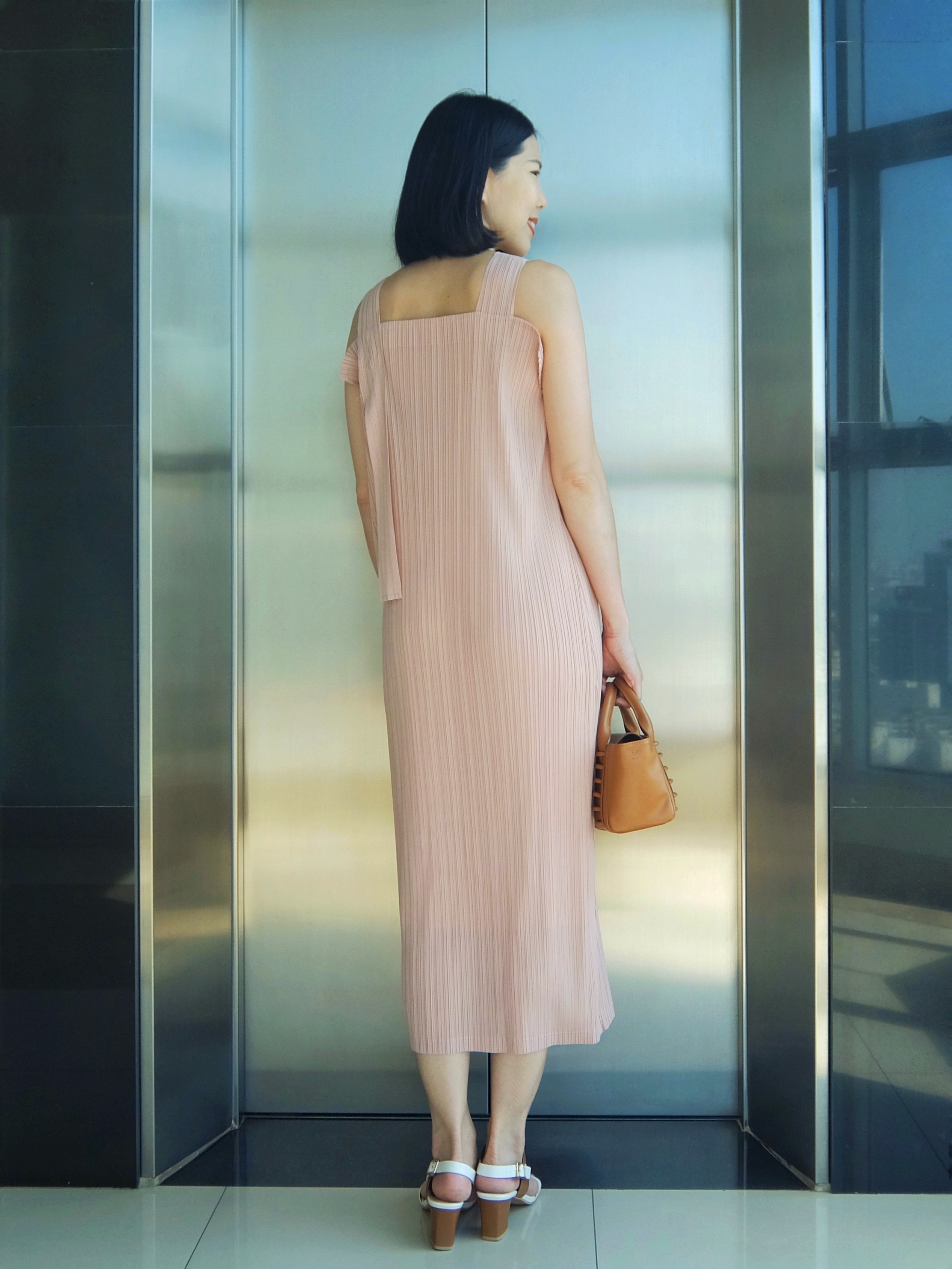ปรับราคาลง20%!! 2MUAY รุ่น GJO1878 เดรสพลีทคุณภาพ SQUARE NECK PLEATED DRESS 2สี FREE SIZE