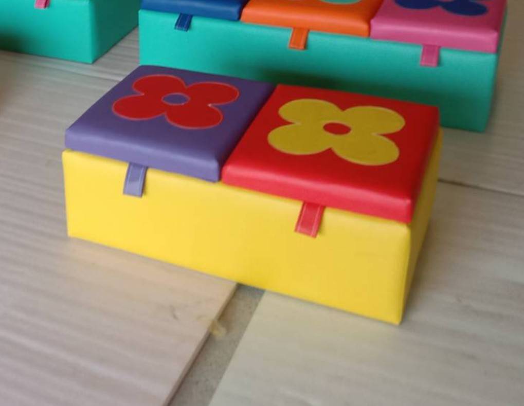 สตูลจัดระเบียบนุ่มนิ่ม ,กล่องเก็บของ,สตูลเปิดเก็บของ,เฟอร์นิเจอร์เด็ก เบาะหนังนุ่มนิ่ม softplay, indoor playground kidszone สวนสนุกในร่ม รับสั่งทำ บ่อบอล ห้องบอล ตามขนาด