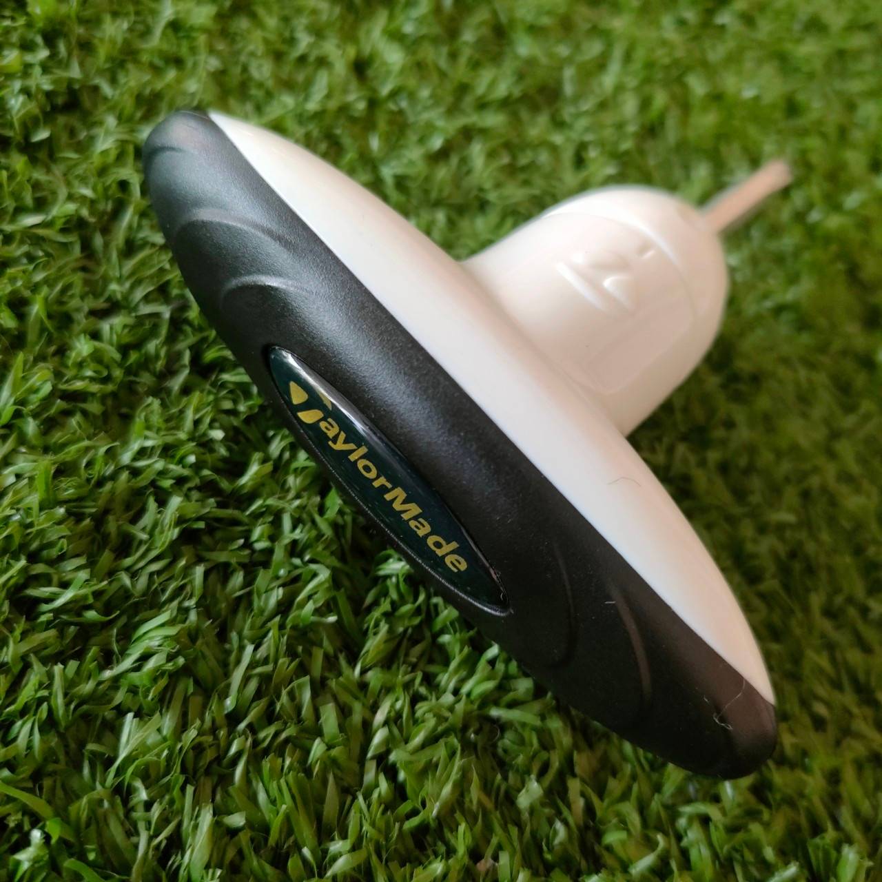 ตัวไข TAYLORMADE มือสอง แบบวงรี สีขาว-ดำ ของแท้ สภาพสวยเดิมๆ มือสอง ของแท้ BY NakaraLuxurious