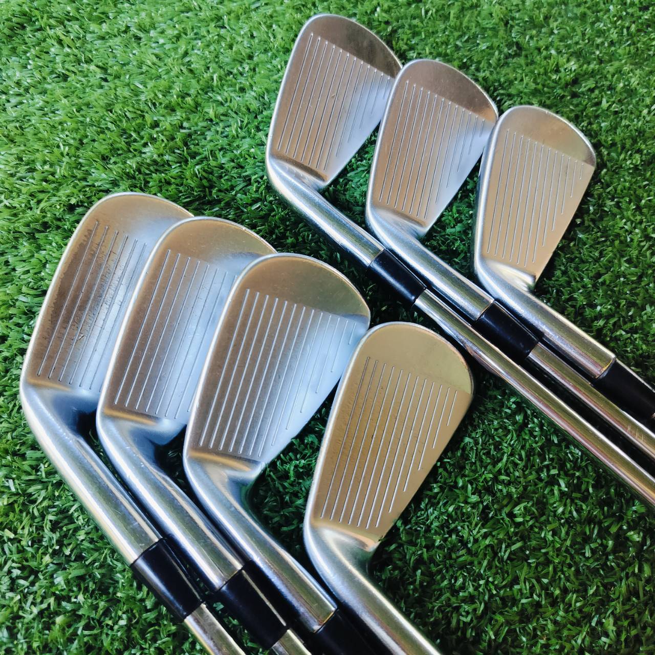 ชุดเหล็ก Titleist AP2 712 ชุดเหล็กประสิทธิภาพสมบูรณ์แบบ เหล็ก FORGED พรีเมี่ยม DUAL CAVITY ตีทั้งนุ่ม ง่าย และได้ระยะที่แม่นยำ ไม้กอล์ฟพรีเมี่ยมมือสอง ของแท้ By NakaraLuxurious
