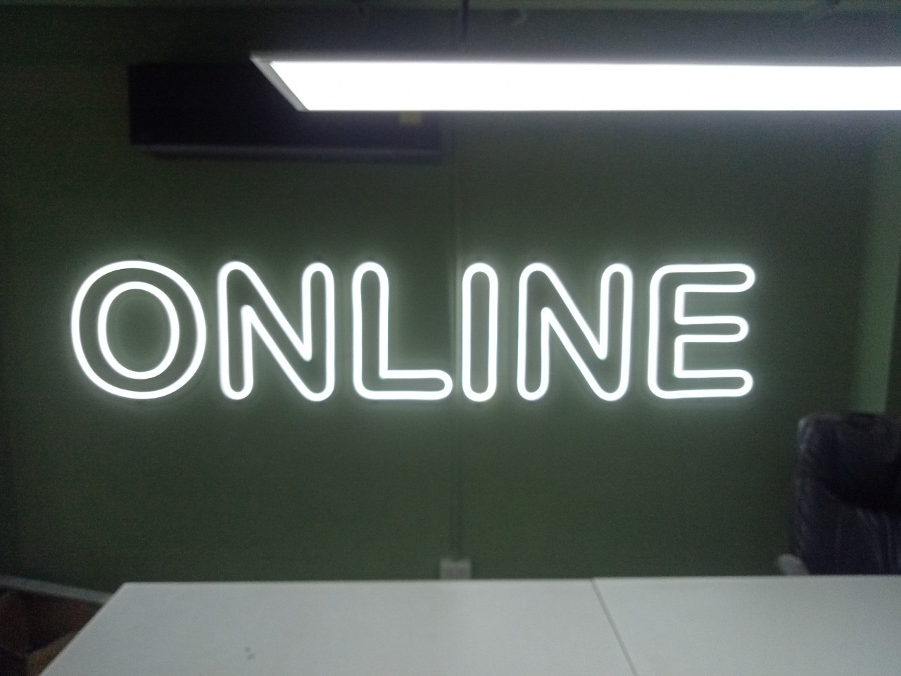 ป้ายไฟนีออน