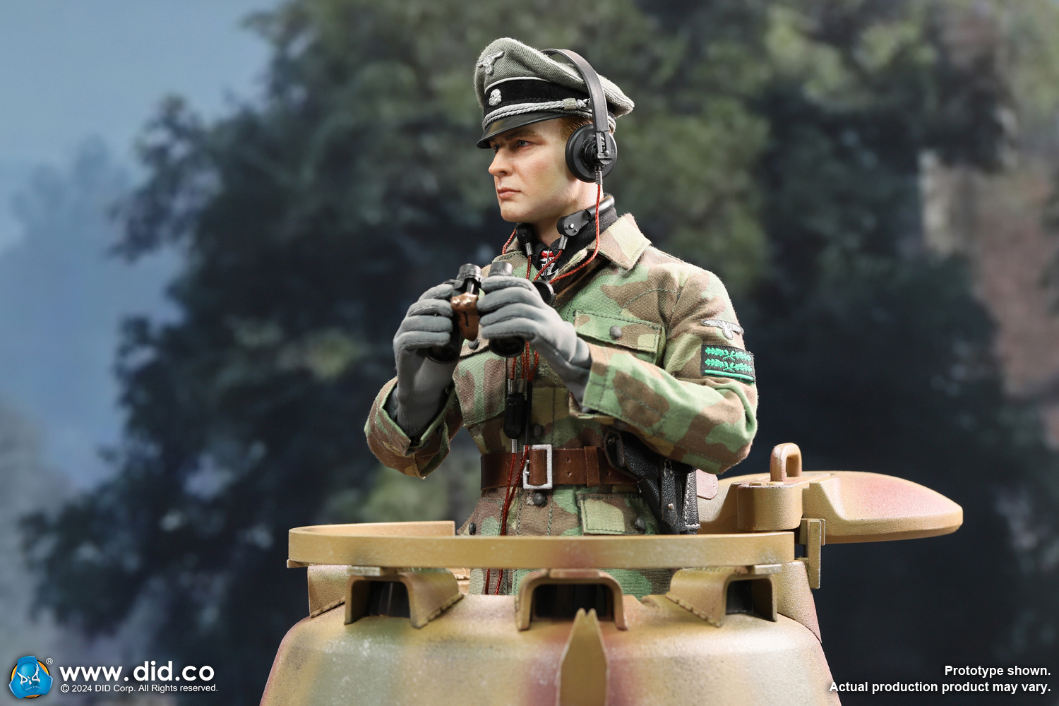[สั่งจอง] DID D80176 1/6 : WWII German Commander - Max