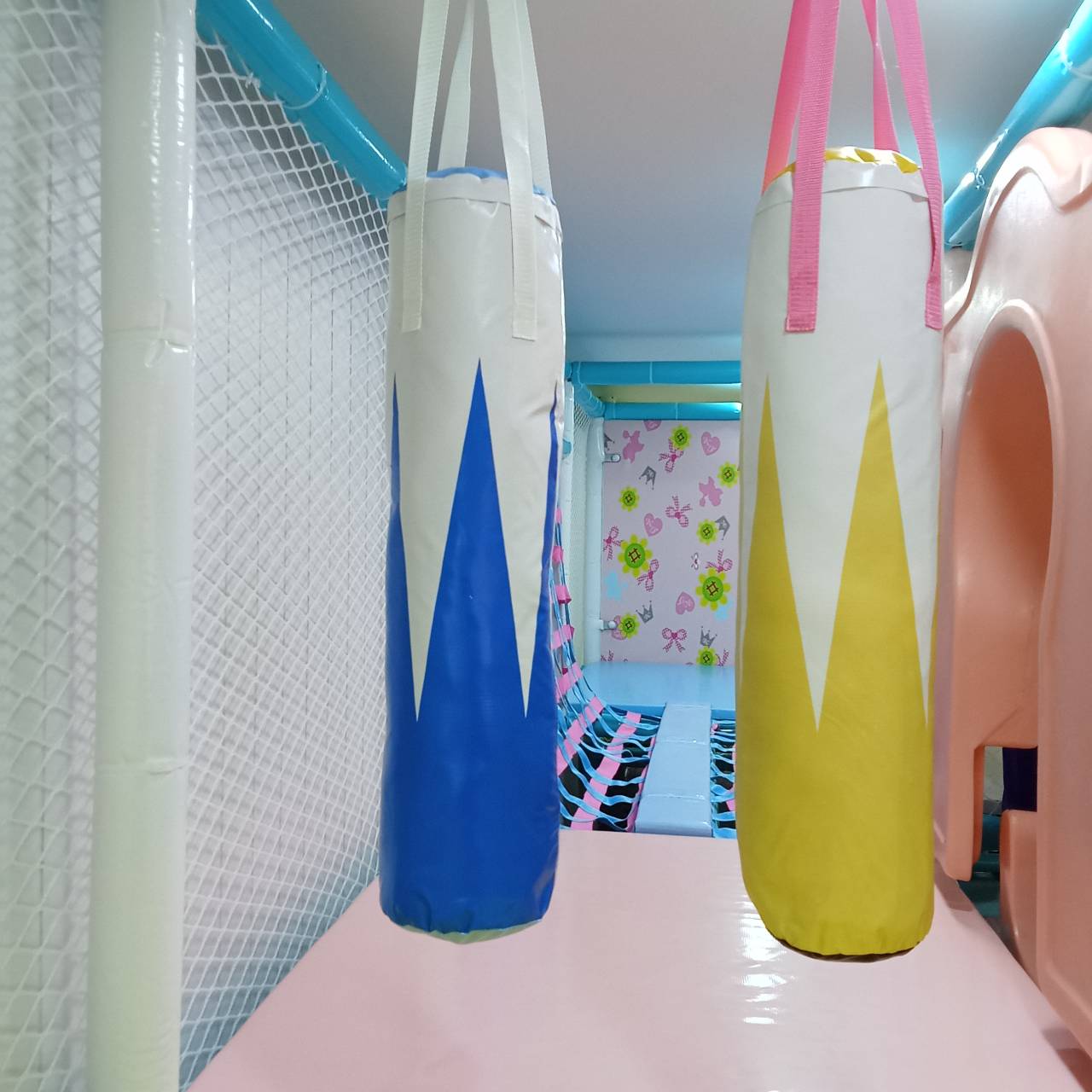 บ้านบอลเด็ก ชุดสนุกเด็กแสนหวาน บ่อบอลพร้อมสไลเดอร์และของเล่นมากมาย นุ่มนิ่ม softplay สวนสนุก เครื่องเล่นสนามในร่ม indoorplayground รับสั่งทำบ้านบอลตามธีมสีและขนาดตามพื้นที่ได้ pre order 30-45 วัน