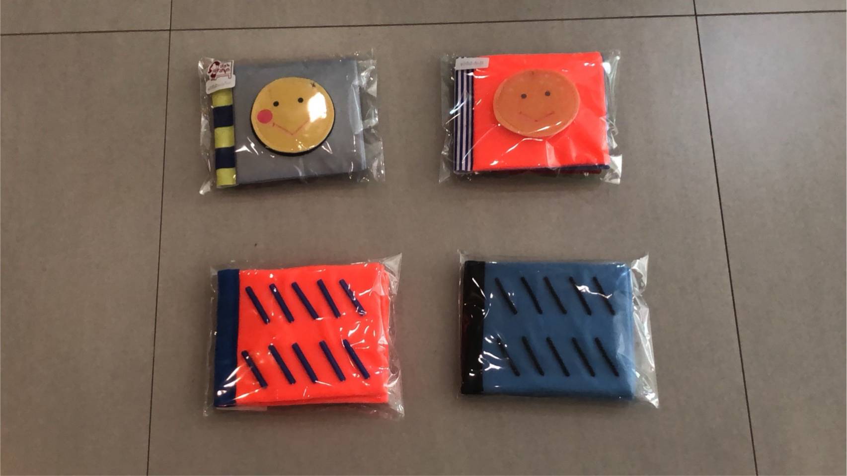 หนังสือผ้าเรียนรู้สี ของเล่นเสริมพัฒนาการ ,ของเล่นเสริมทักษะ,ของเล่นเด็ก, สื่อการสอนอนุบาล