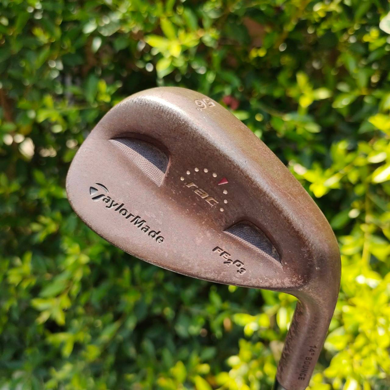 WEDGE TAYLORMADE RAC FE2 D3 RAC FE2 O3 สุดยอดของสุดยอดวัสดุ องศา 56 BOUNCE 4 ก้าน DYNAMIC GOLD S200 ก้านแม่นๆ ลดสั่น ร่องคมจัด วัสดุแบบสุดๆ ทั้งนุ่มๆ เทพๆครับ